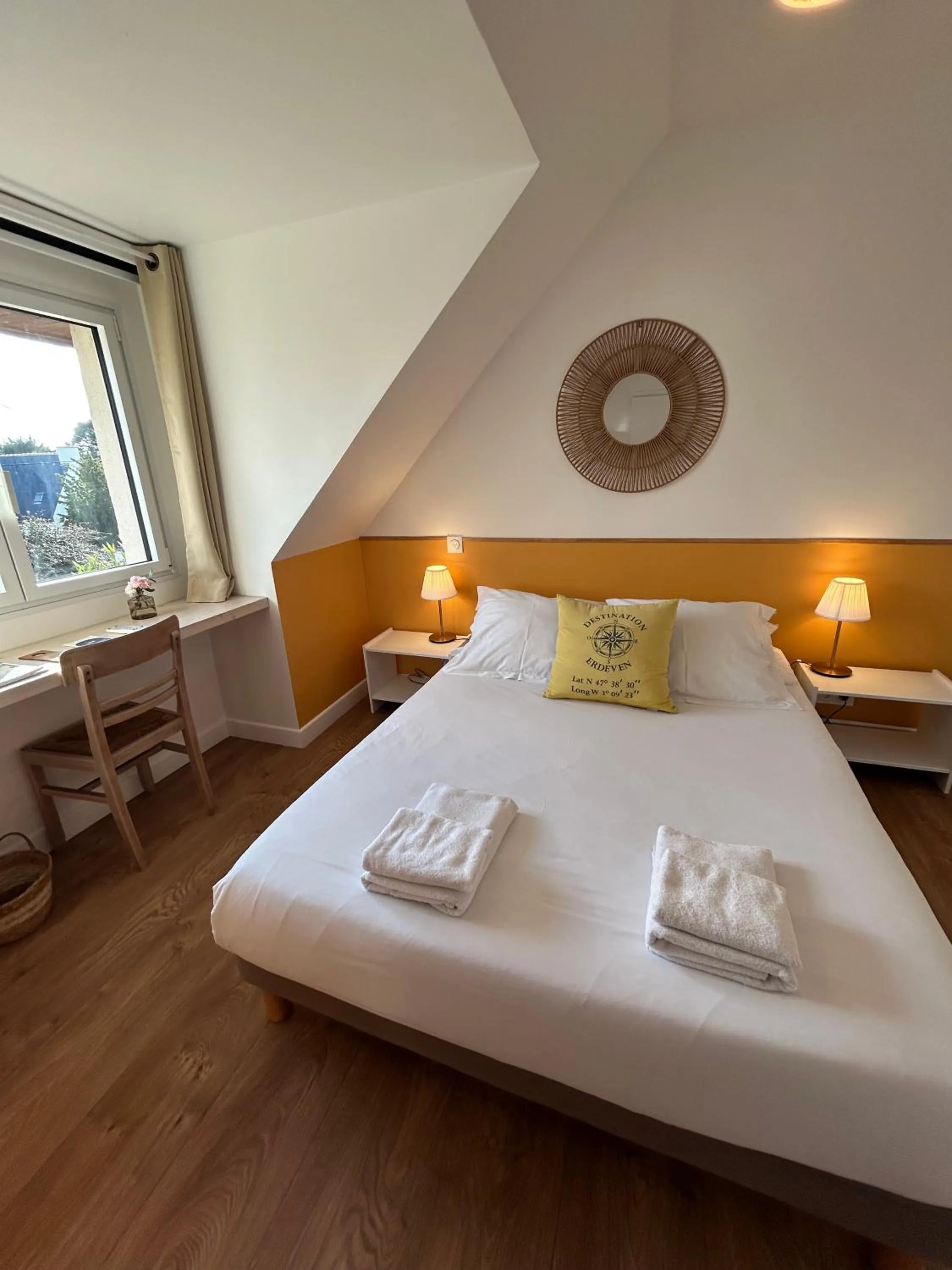 Photo of the whole room, Bed in Hôtel Restaurant La Voile Bleue