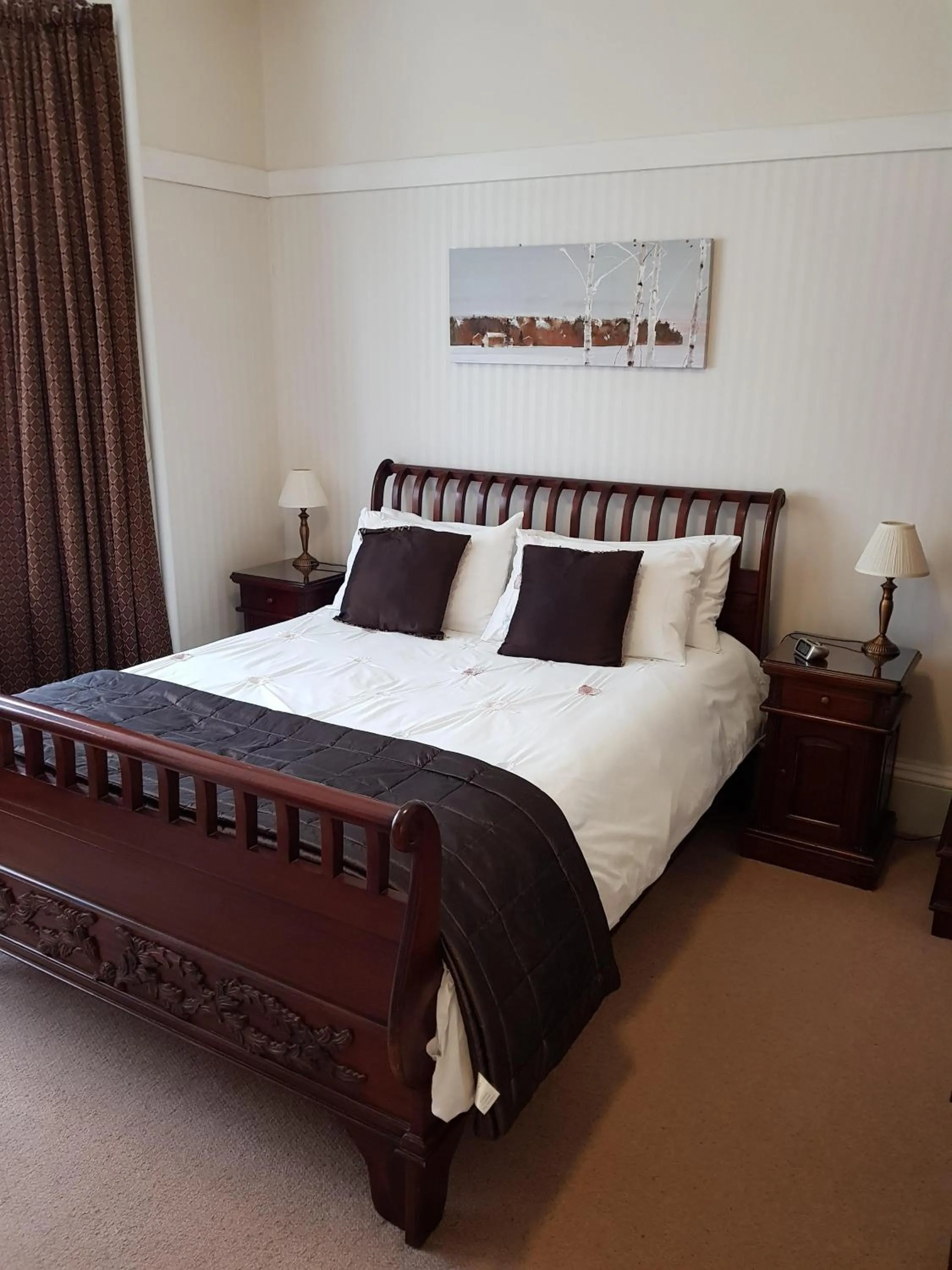 Bedroom, Bed in Hamilton House