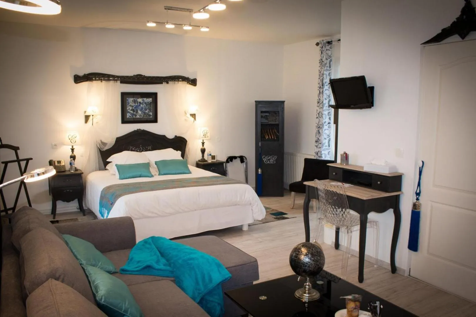 Bed in Au Clos Paillé La Roche Posay