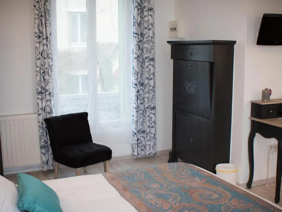 Living room in Hôtel Au Clos Paillé La Roche Posay