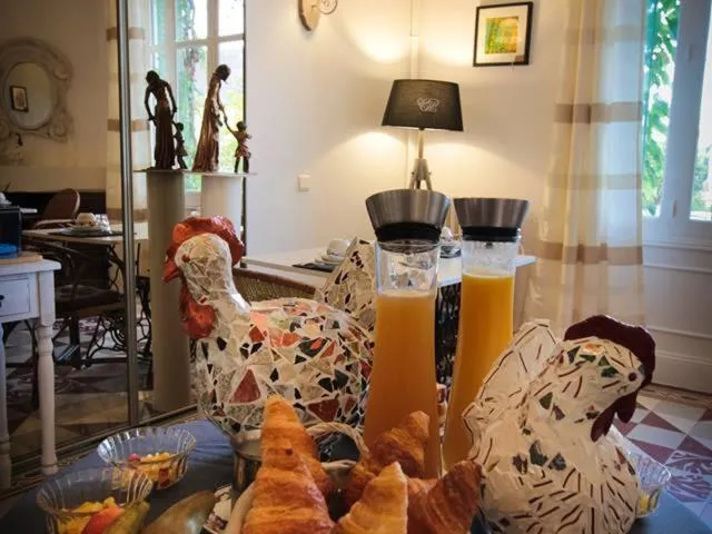 Food close-up in Hôtel Au Clos Paillé La Roche Posay