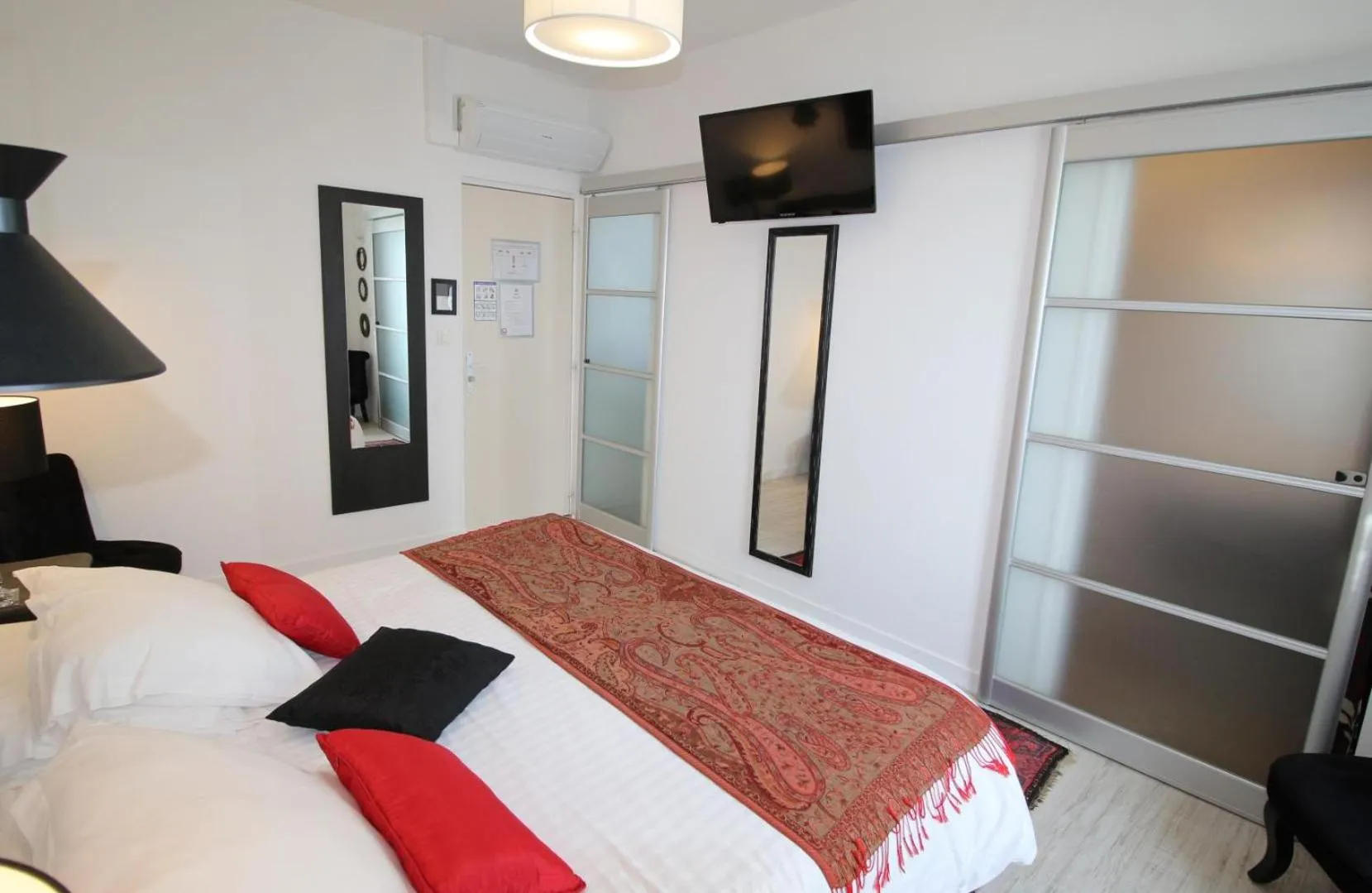 Bed in Au Clos Paillé La Roche Posay