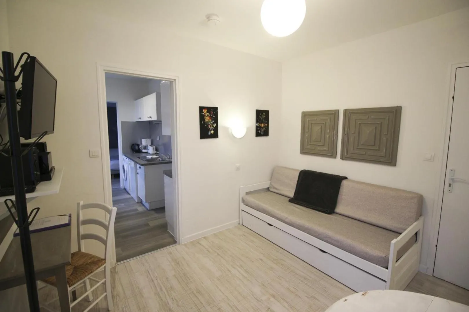 Living room in Hôtel Au Clos Paillé La Roche Posay