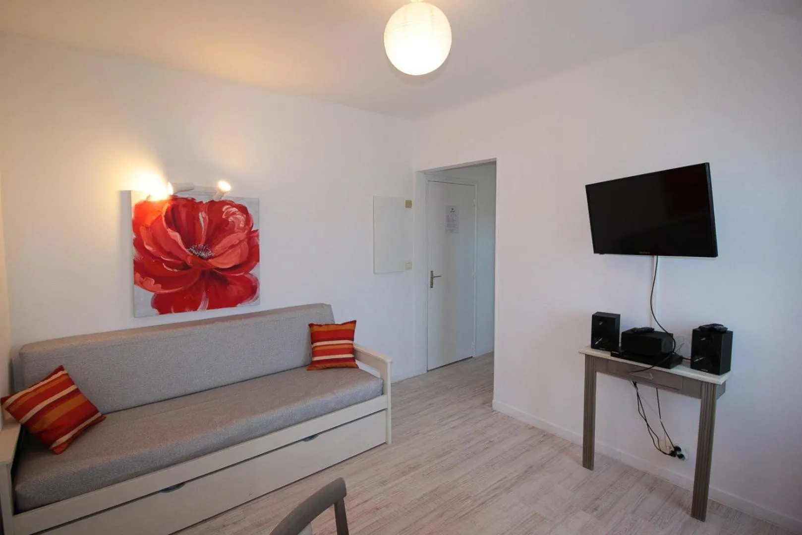 Living room in Hôtel Au Clos Paillé La Roche Posay