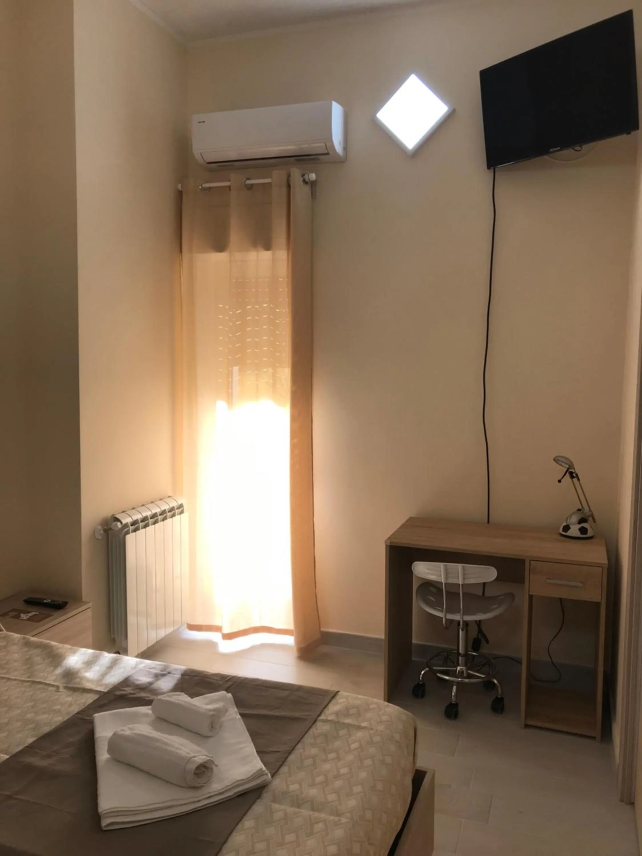 Bed in B&B Trieste Caltanissetta