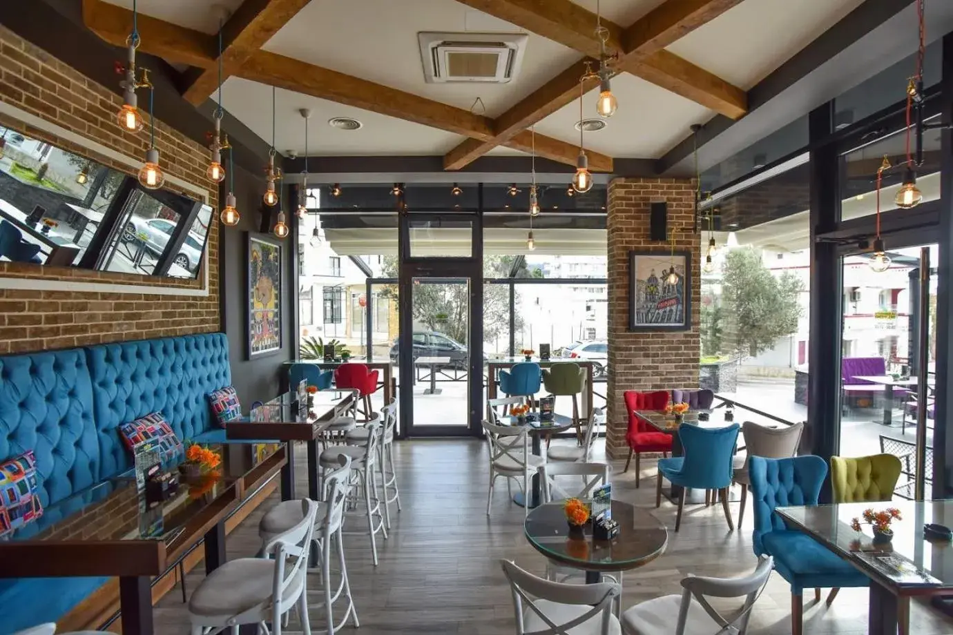 Restaurant/places to eat in Hotel Del Medio Restaurant/places to eat in Hotel Del Medio