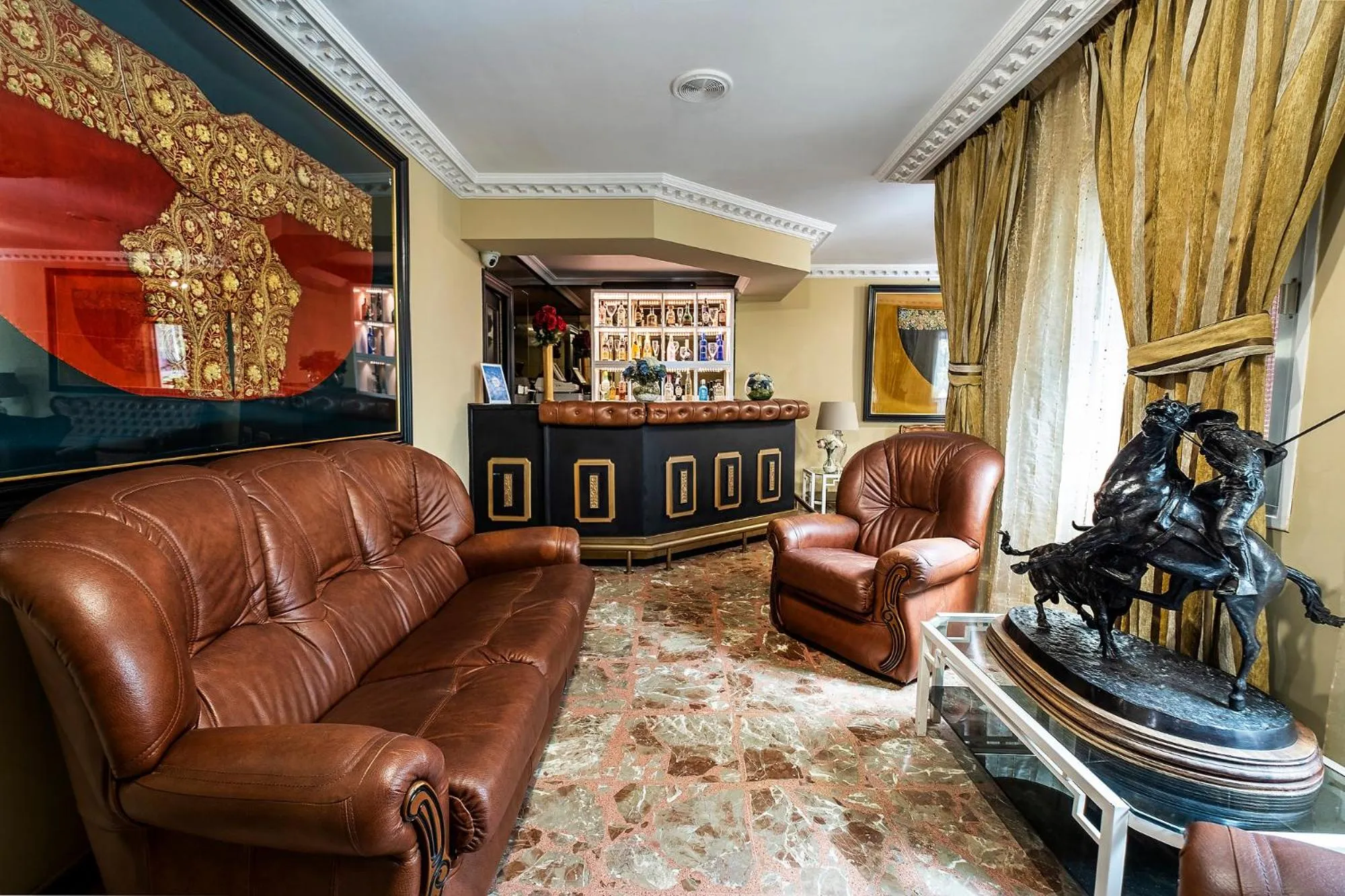 Facade/entrance in Hotel Gines