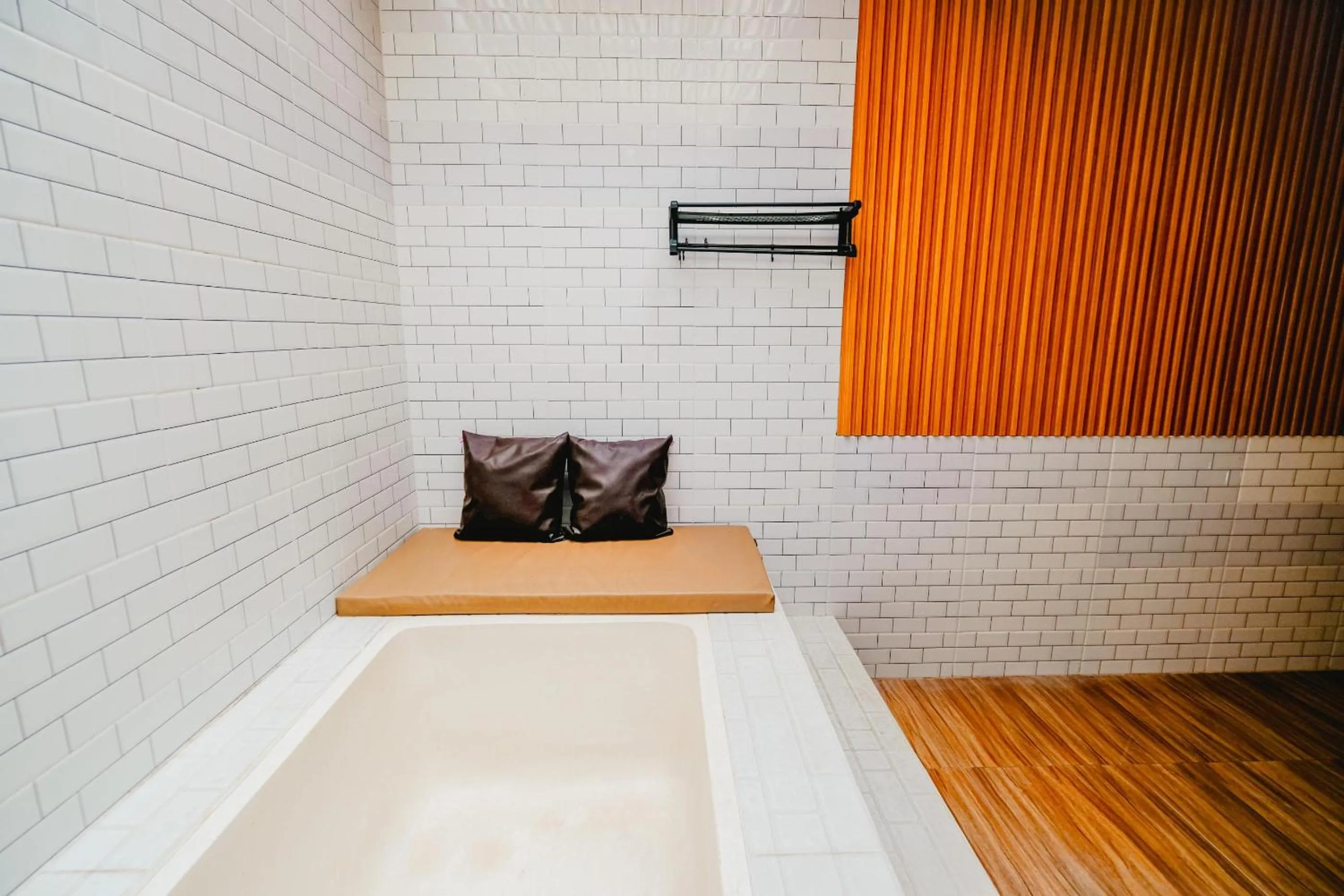 Bathroom in Agung Wiwin Homestay & Restaurant