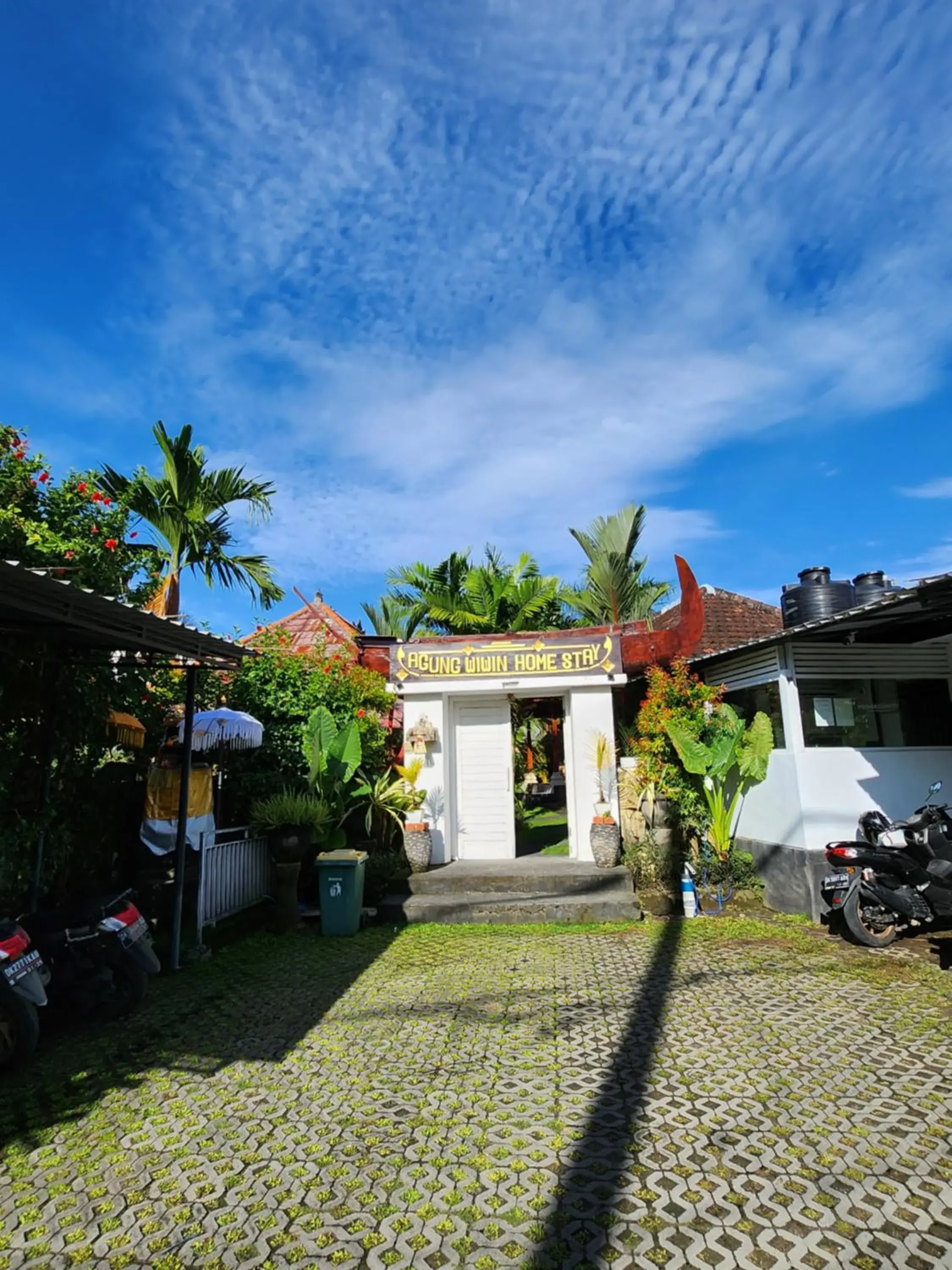 Facade/entrance in Agung Wiwin Homestay & Restaurant Facade/entrance in Agung Wiwin Homestay & Restaurant