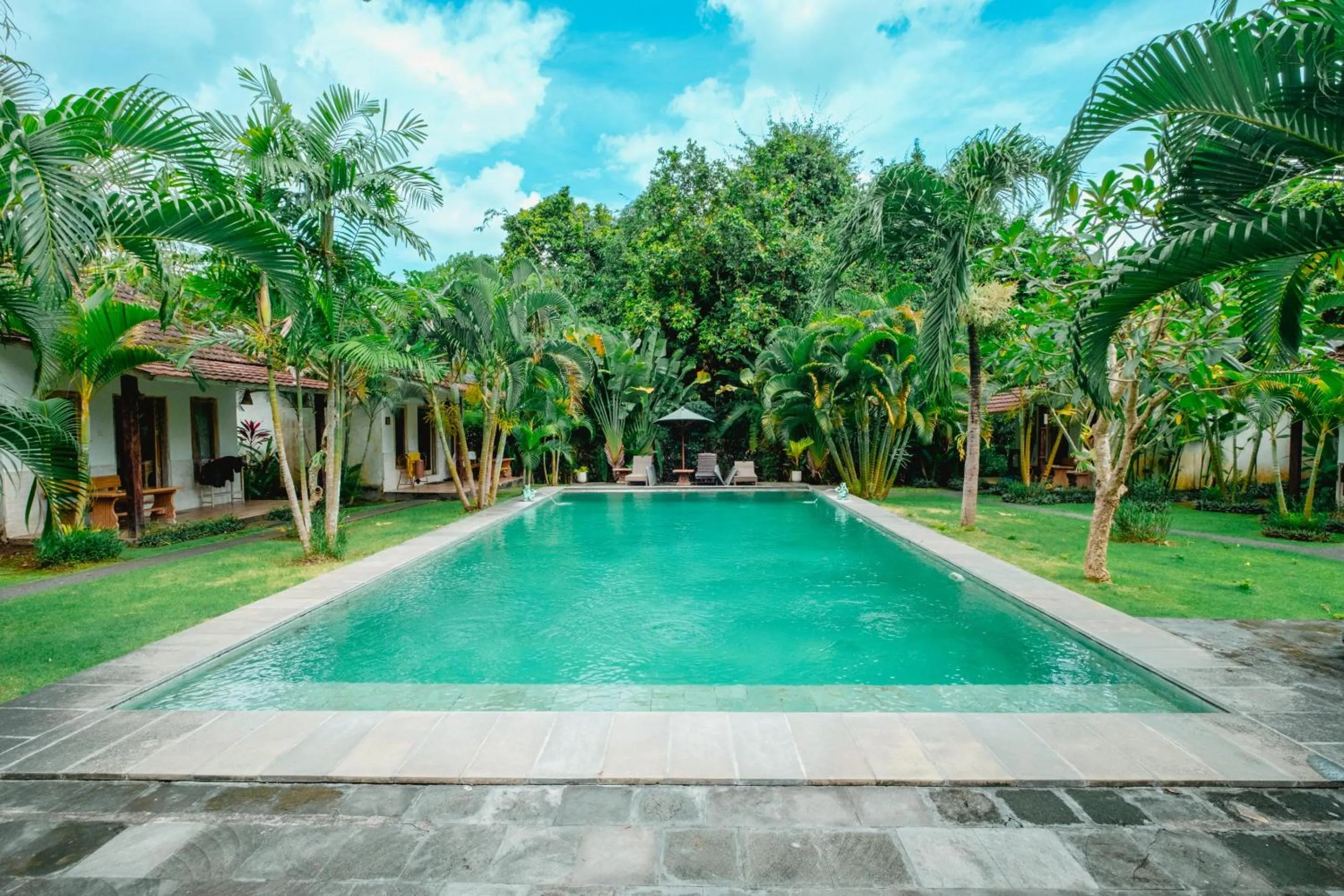 Spring in Agung Wiwin Homestay & Restaurant