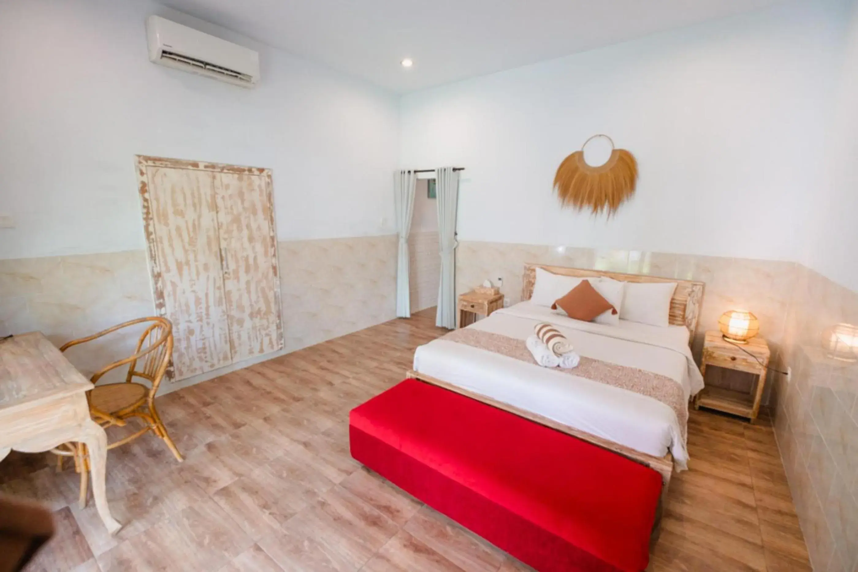 Living room, Bed in Agung Wiwin Homestay & Restaurant Living room, Bed in Agung Wiwin Homestay & Restaurant