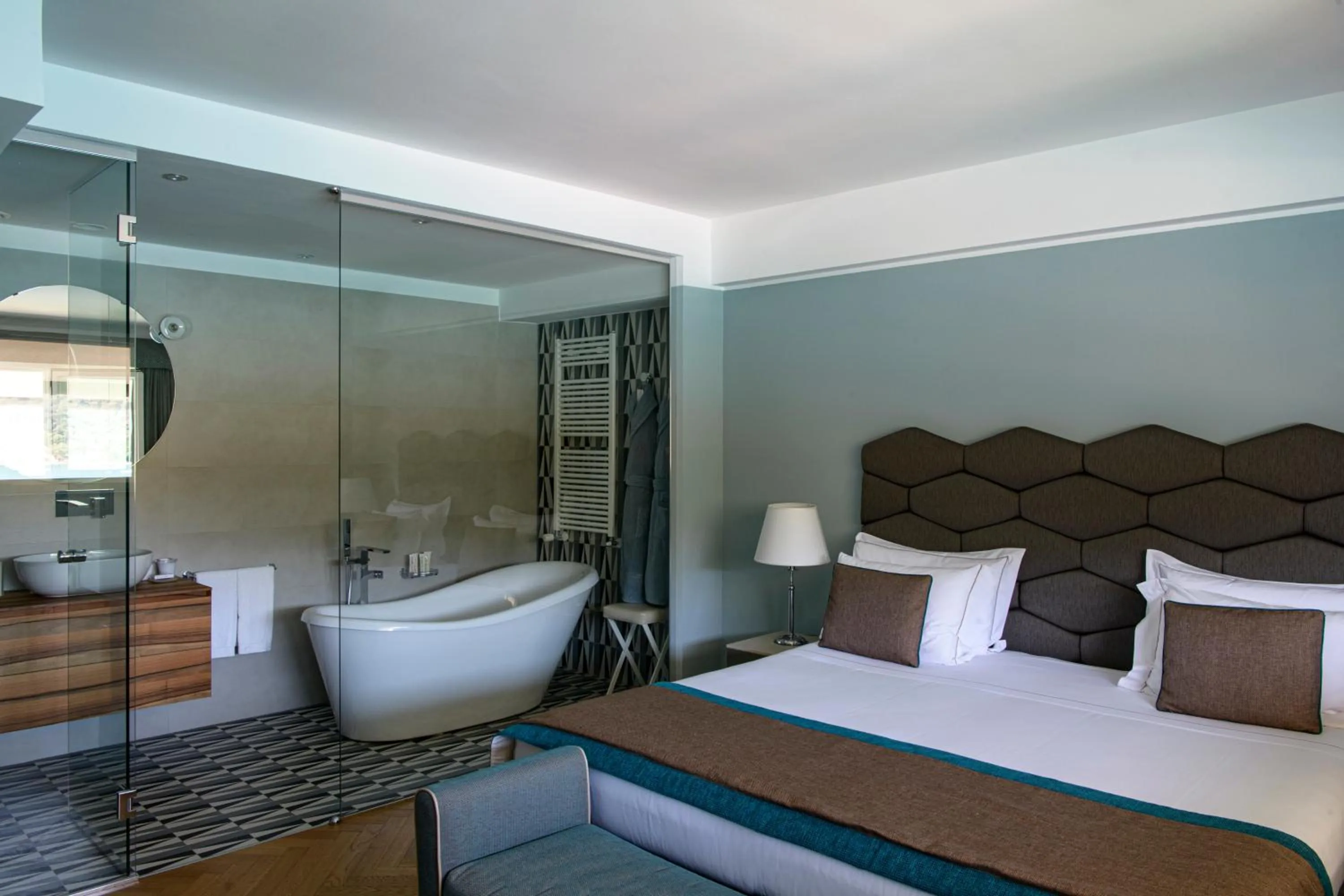 Photo of the whole room, Bed in Grand Hotel Portovenere