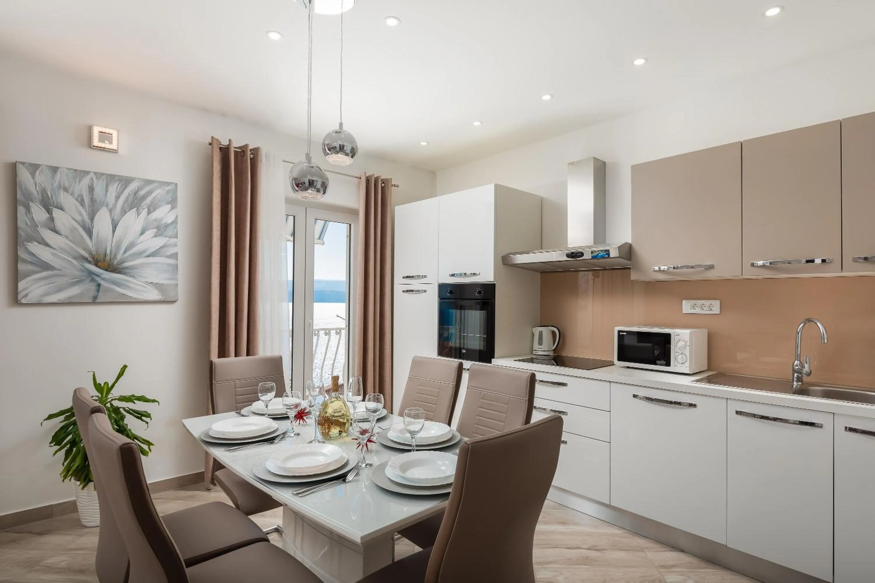 Kitchen or kitchenette in FBA Family Beach Apartments
