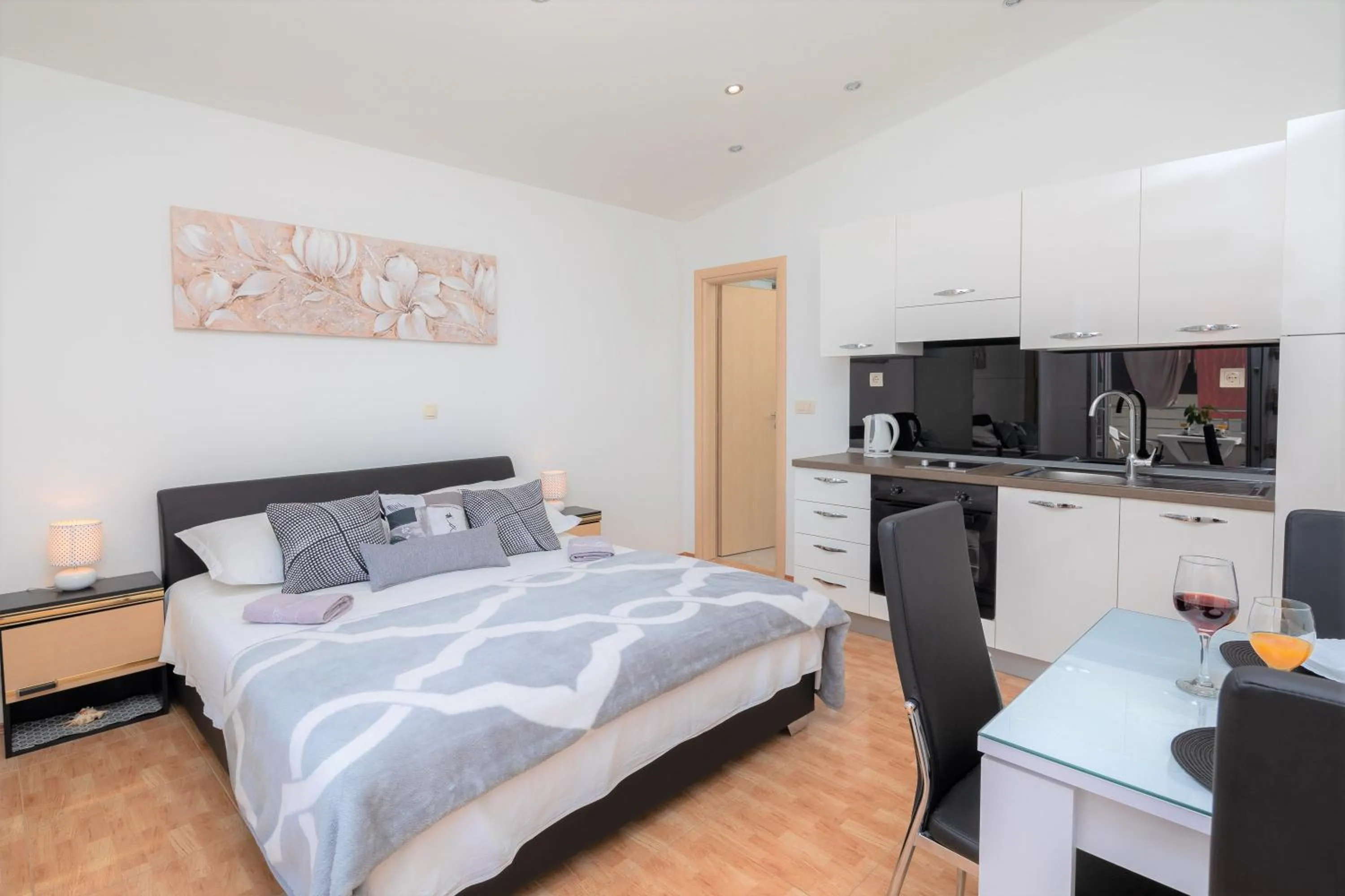 Floor plan, Bed in FBA Family Beach Apartments