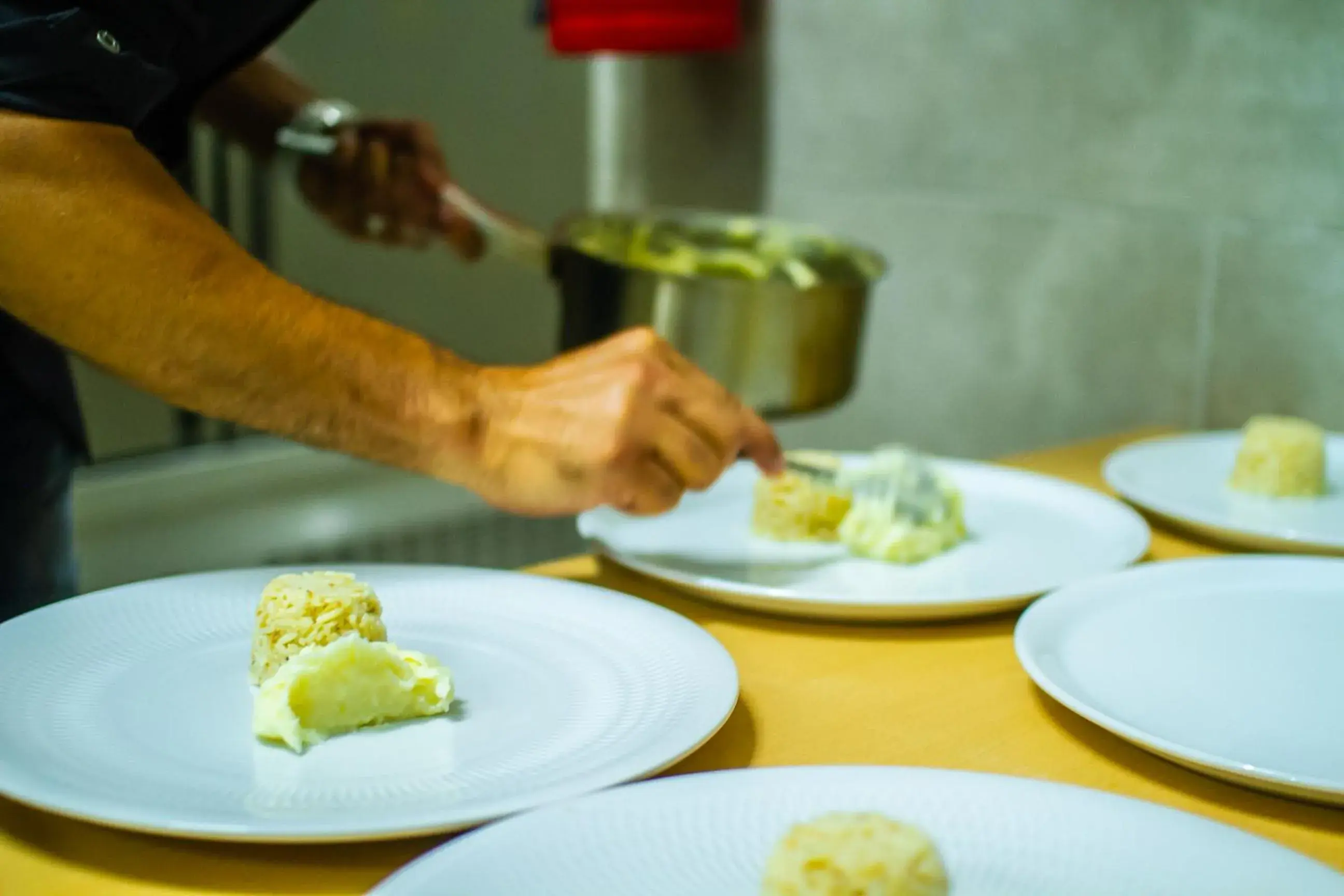 Restaurant/places to eat in SUNSET HOTEL Restaurant/places to eat in SUNSET HOTEL