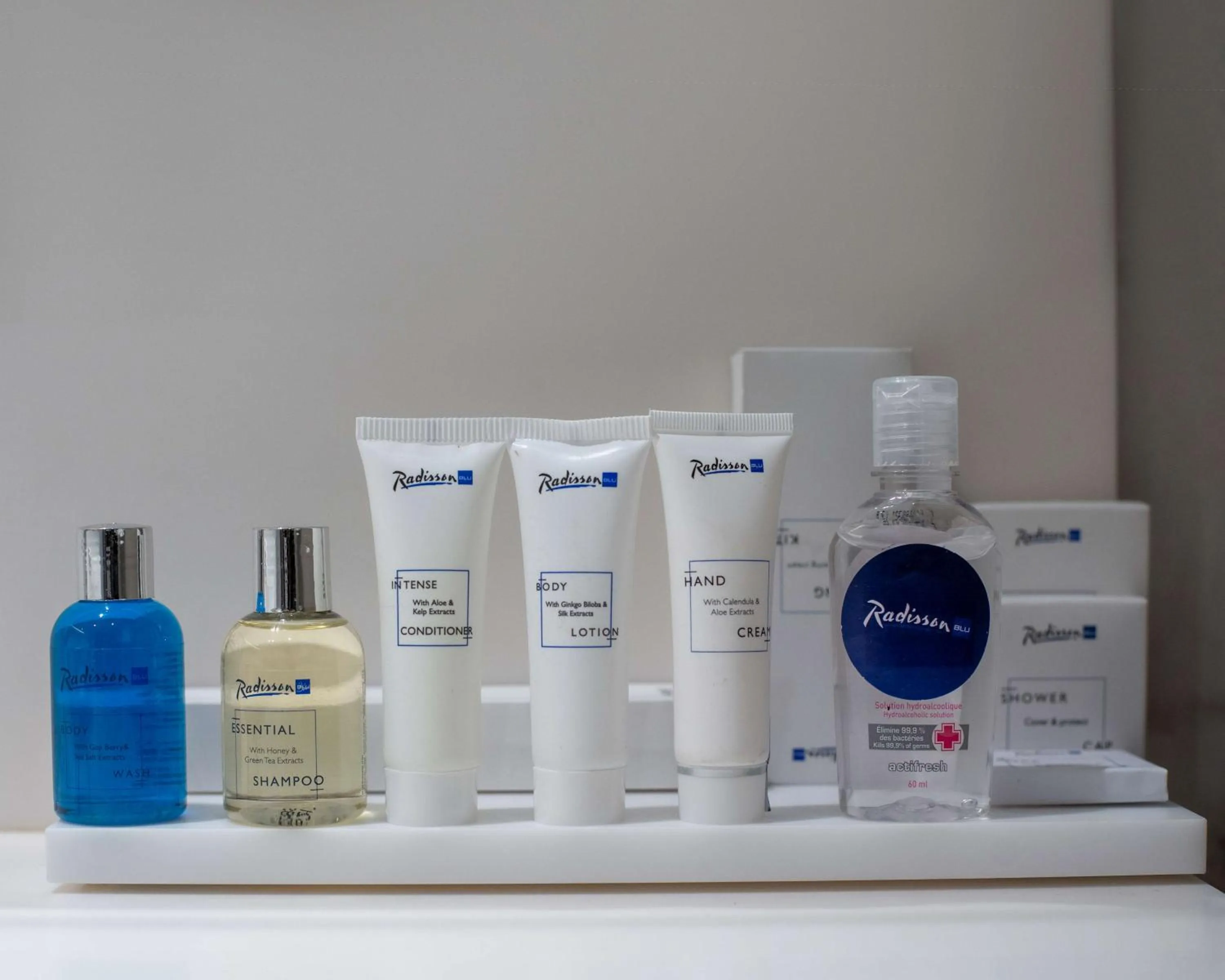 Shower in Radisson Blu Hotel & Conference Center, Niamey