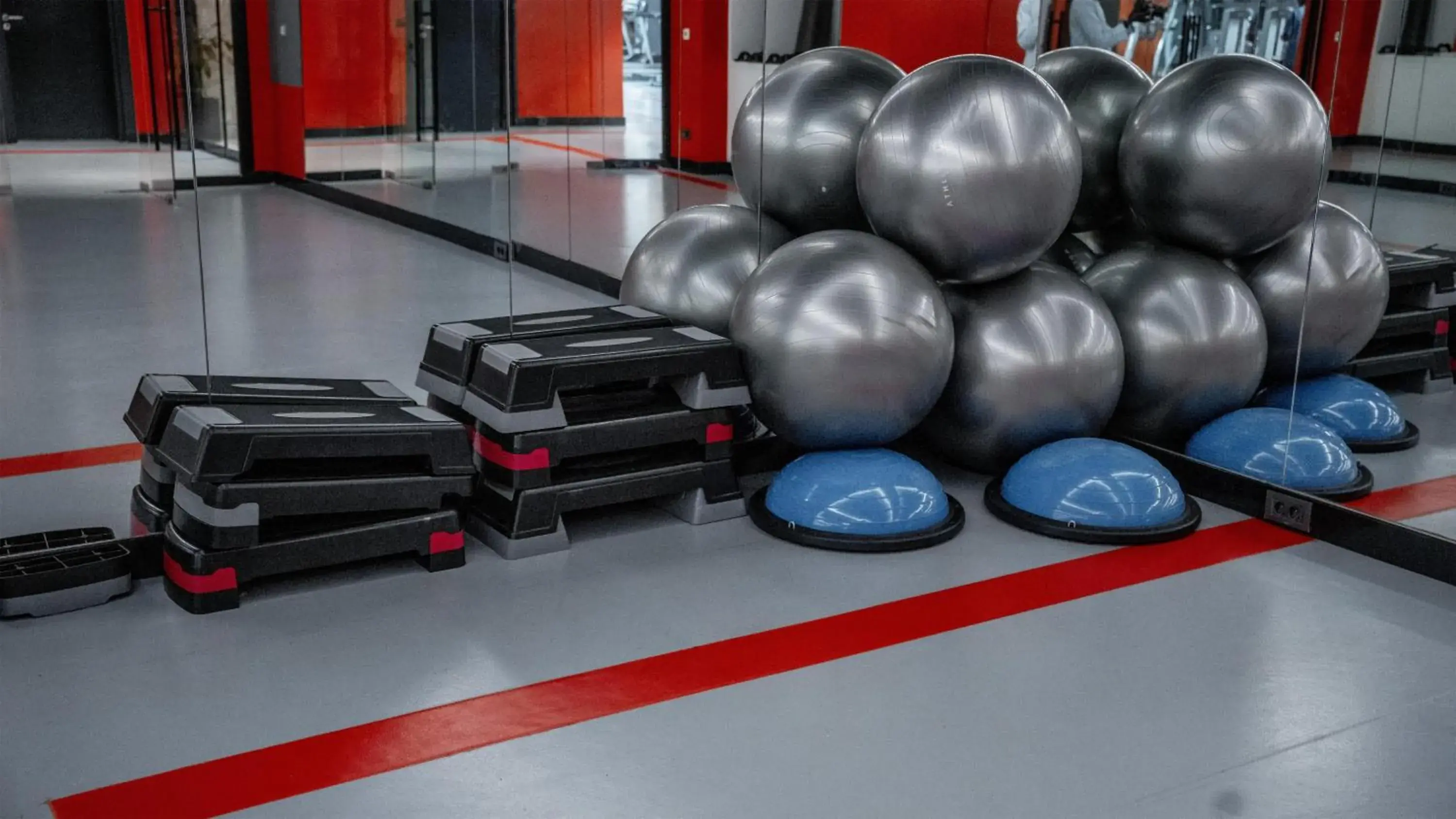 Fitness centre/facilities in Radisson Blu Hotel & Conference Center, Niamey Fitness centre/facilities in Radisson Blu Hotel & Conference Center, Niamey