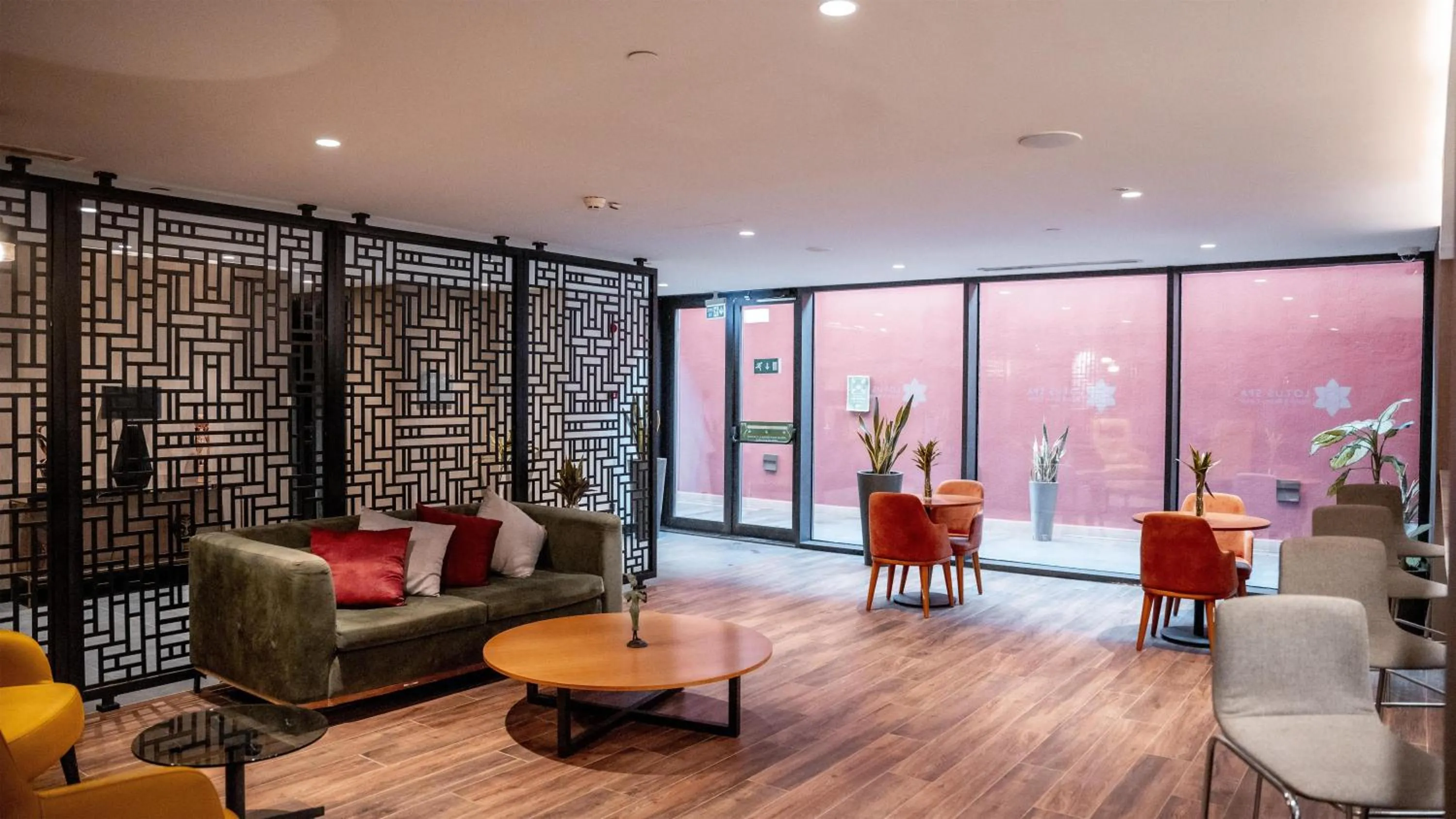 Spa and wellness centre/facilities in Radisson Blu Hotel & Conference Center, Niamey