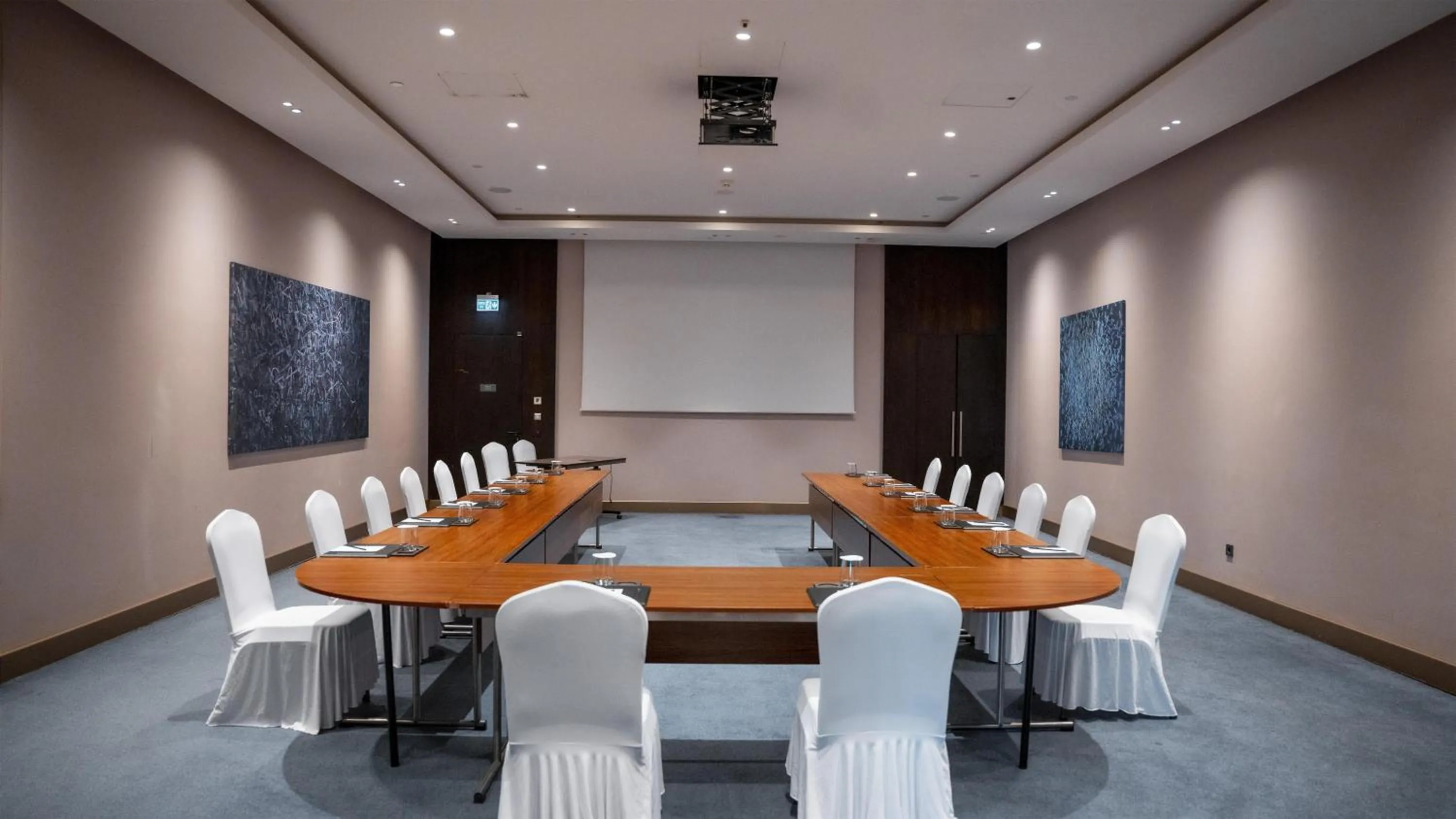 Meeting/conference room in Radisson Blu Hotel & Conference Center, Niamey