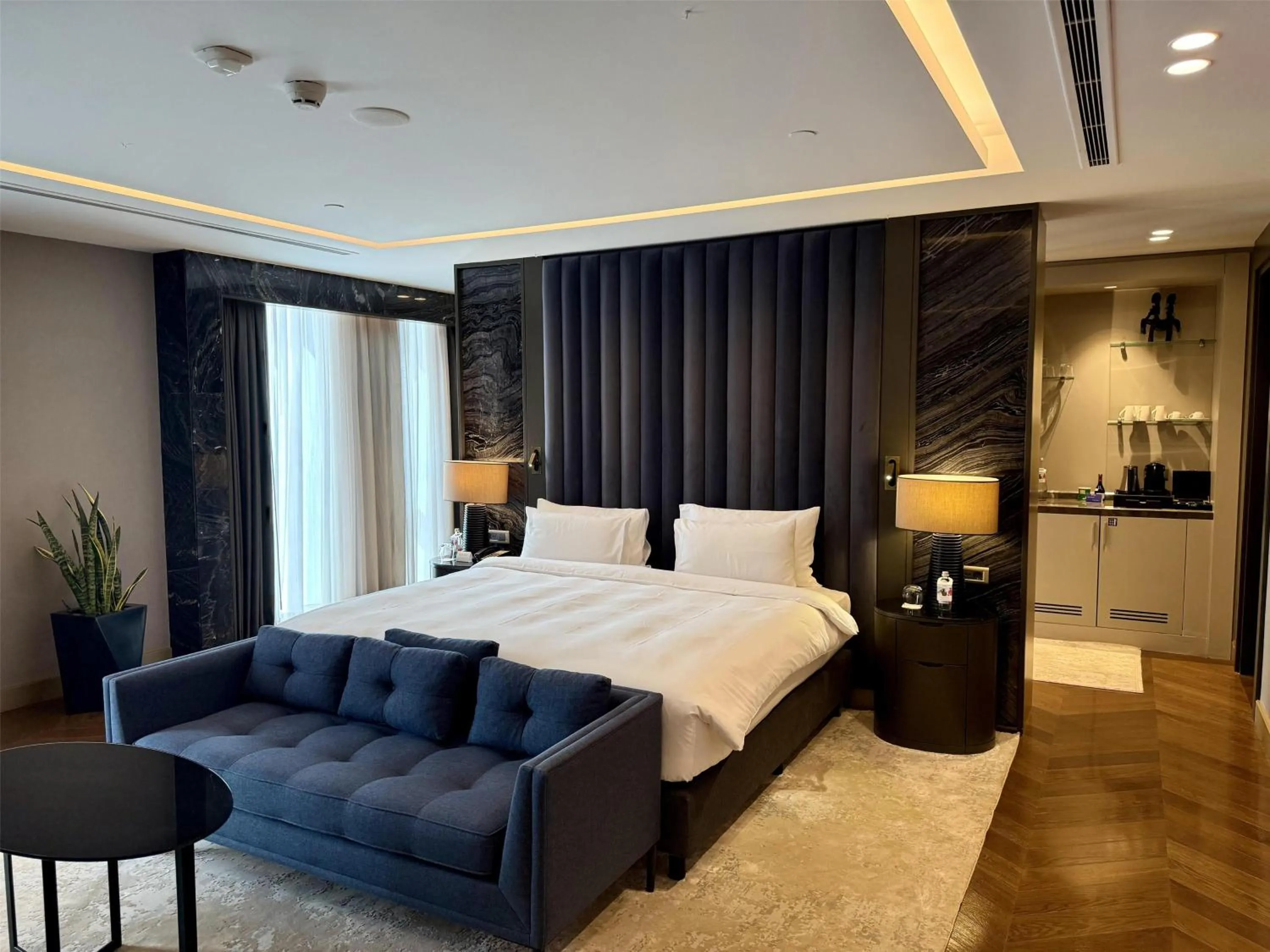 Photo of the whole room, Bed in Radisson Blu Hotel & Conference Center, Niamey