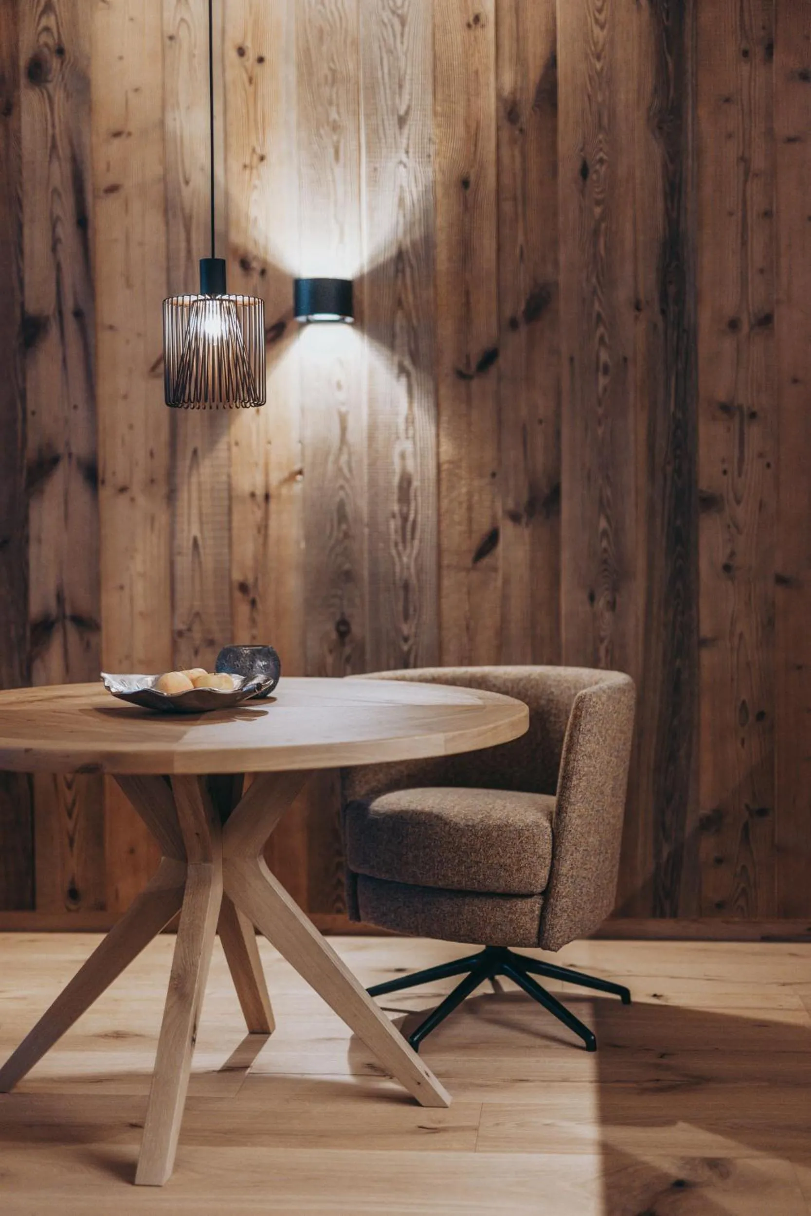 Dining area in Balma Restaurant Suites