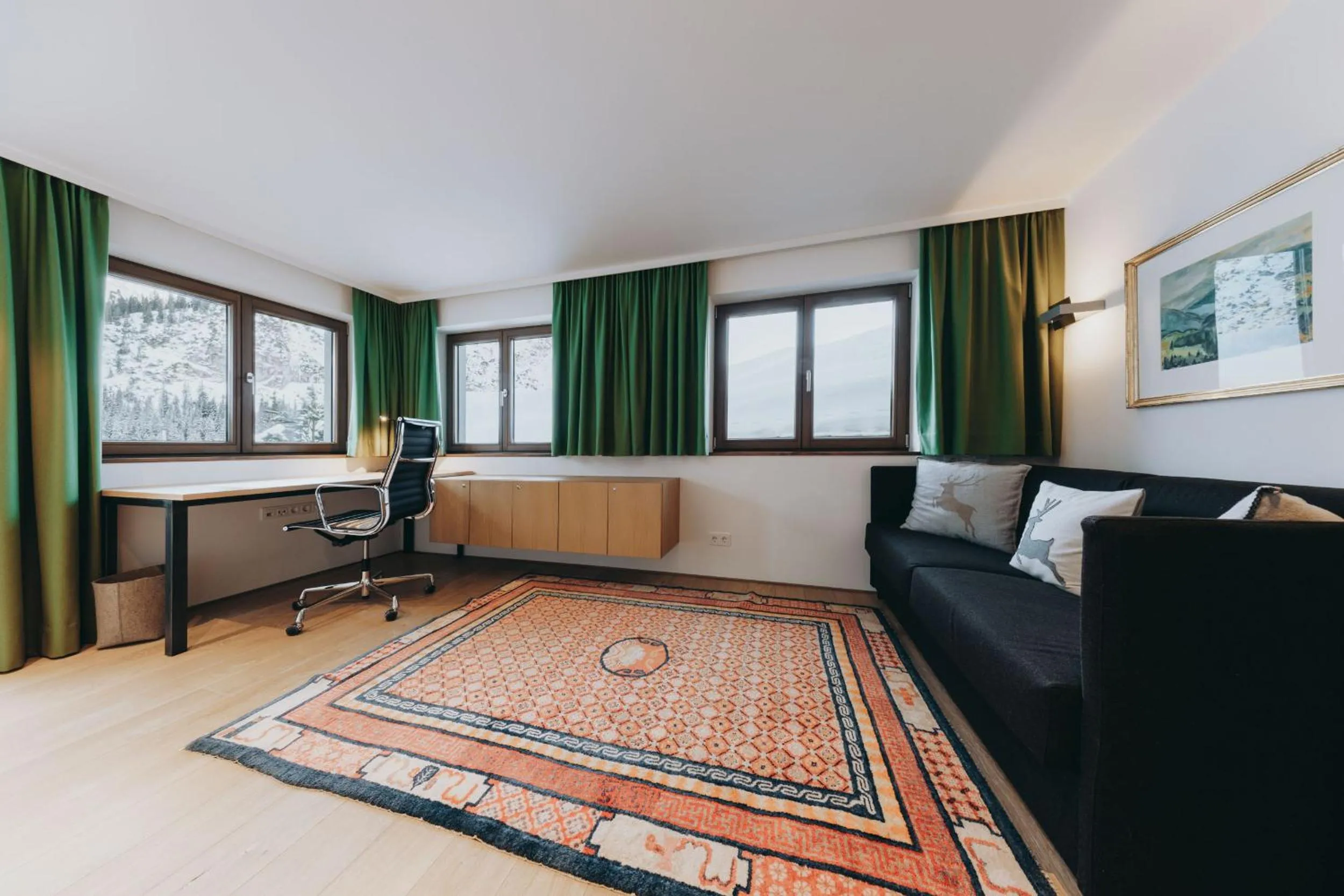 Photo of the whole room in Balma Restaurant Suites