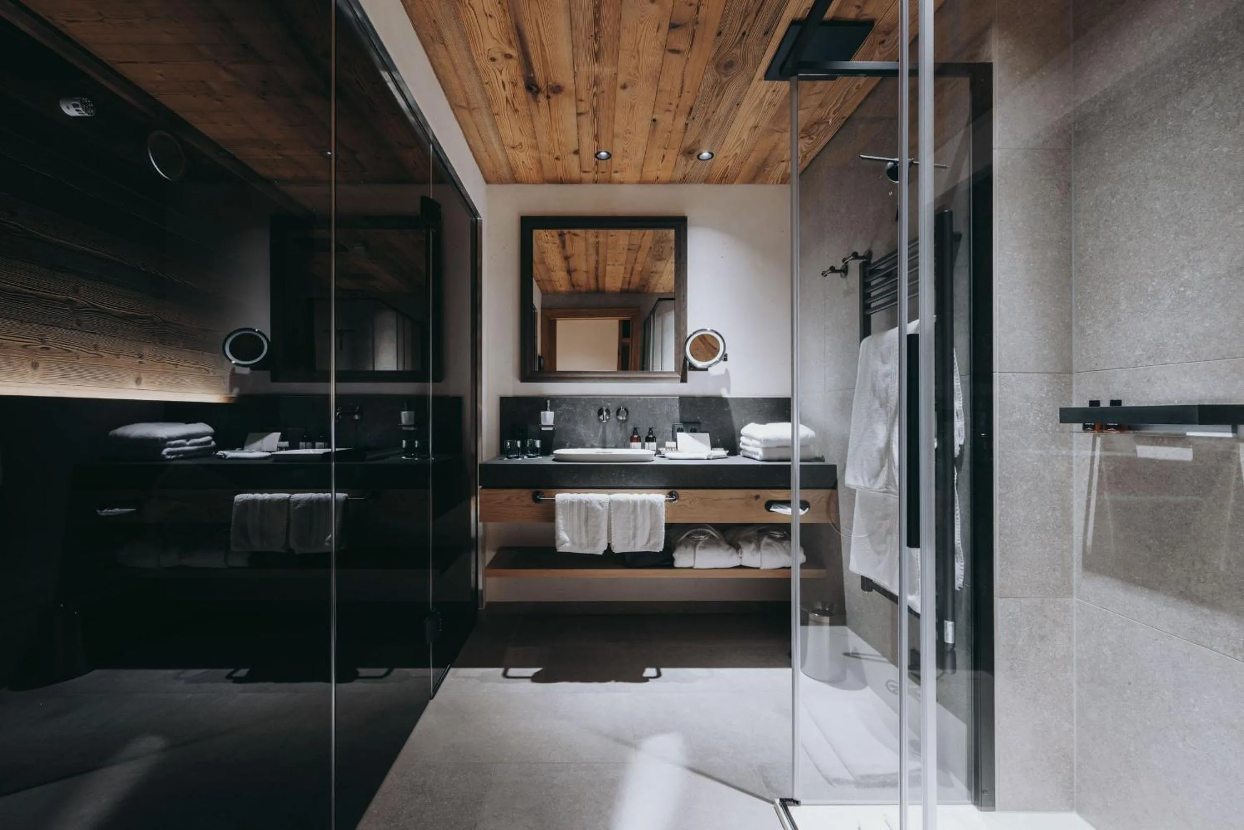 Bathroom in Balma Restaurant Suites
