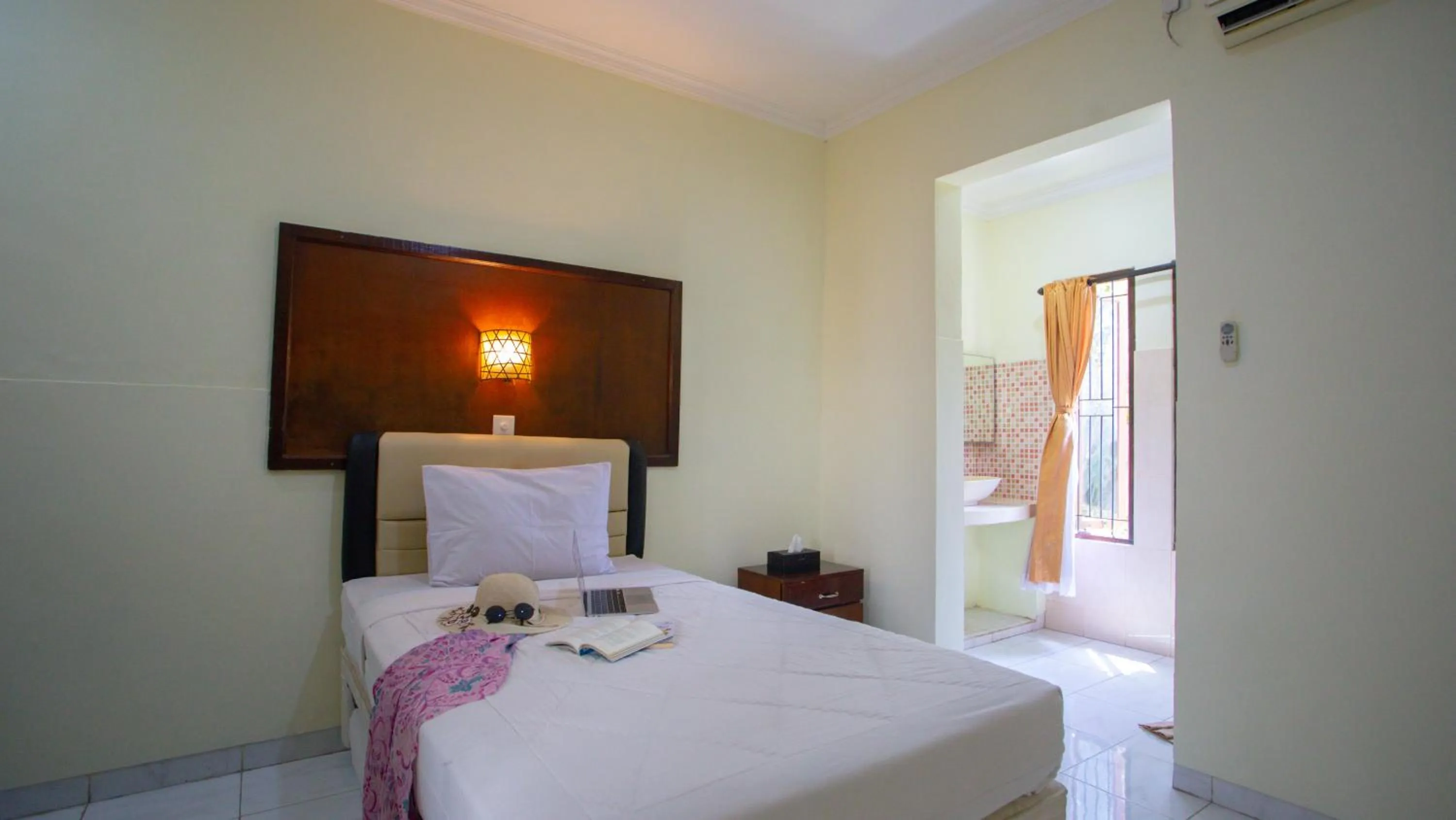 Bed in Teges Inn Kuta