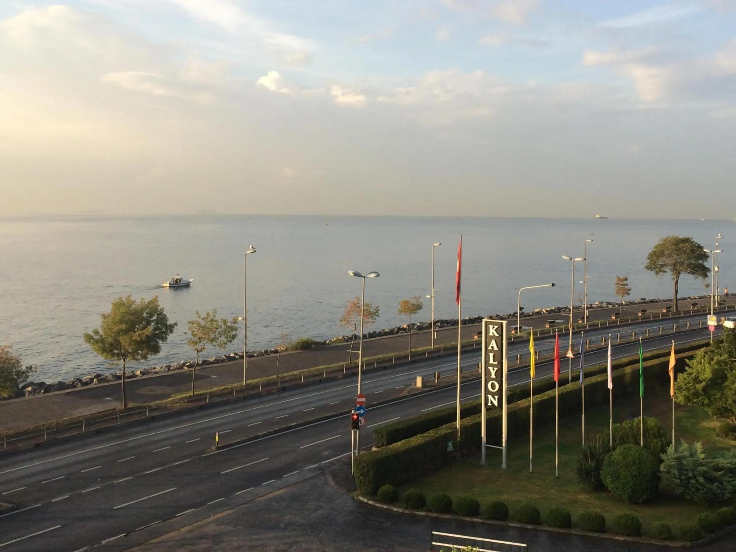 Sea view in Kalyon Hotel Istanbul
