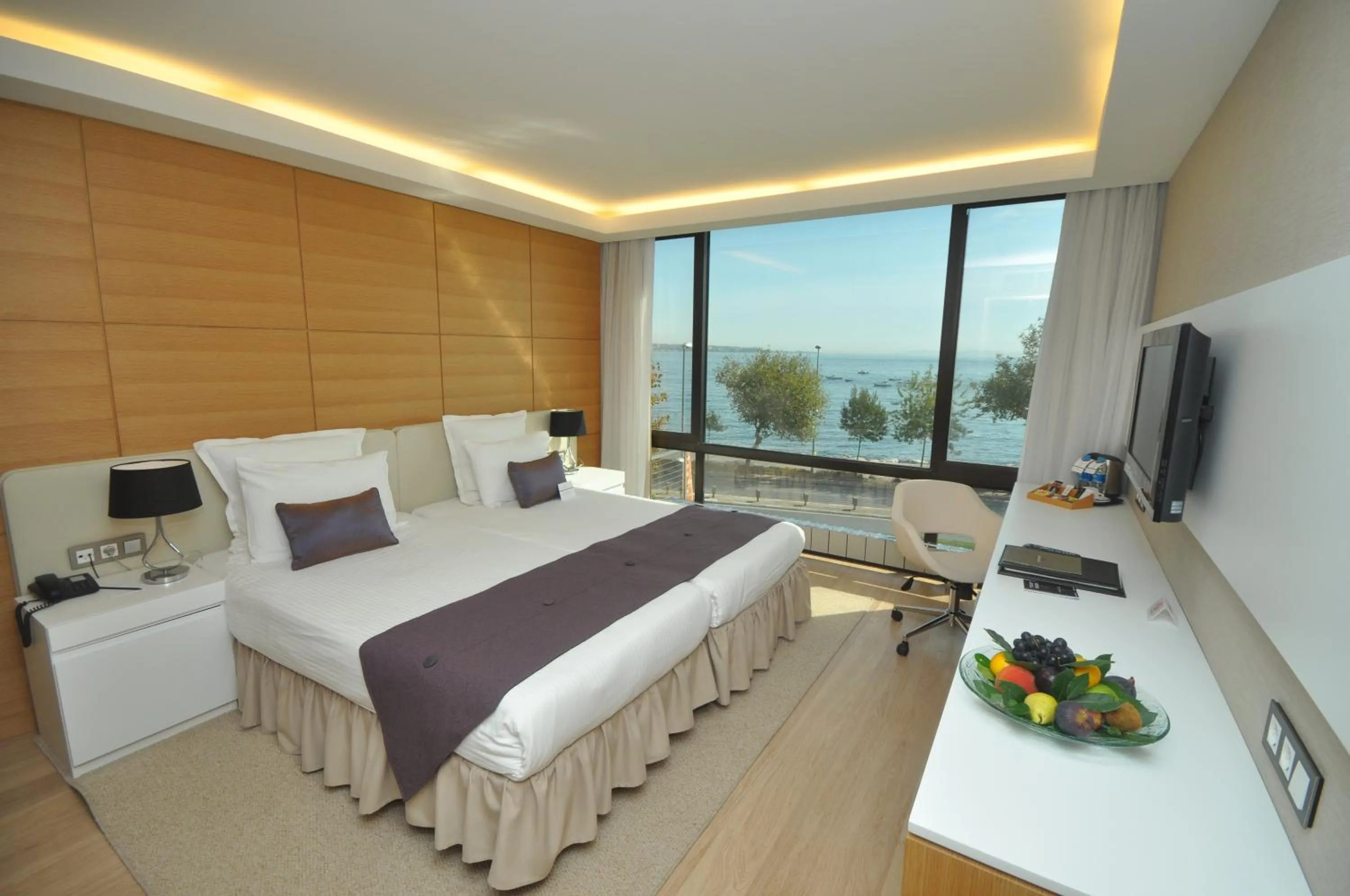 Photo of the whole room, Bed in Kalyon Hotel Istanbul