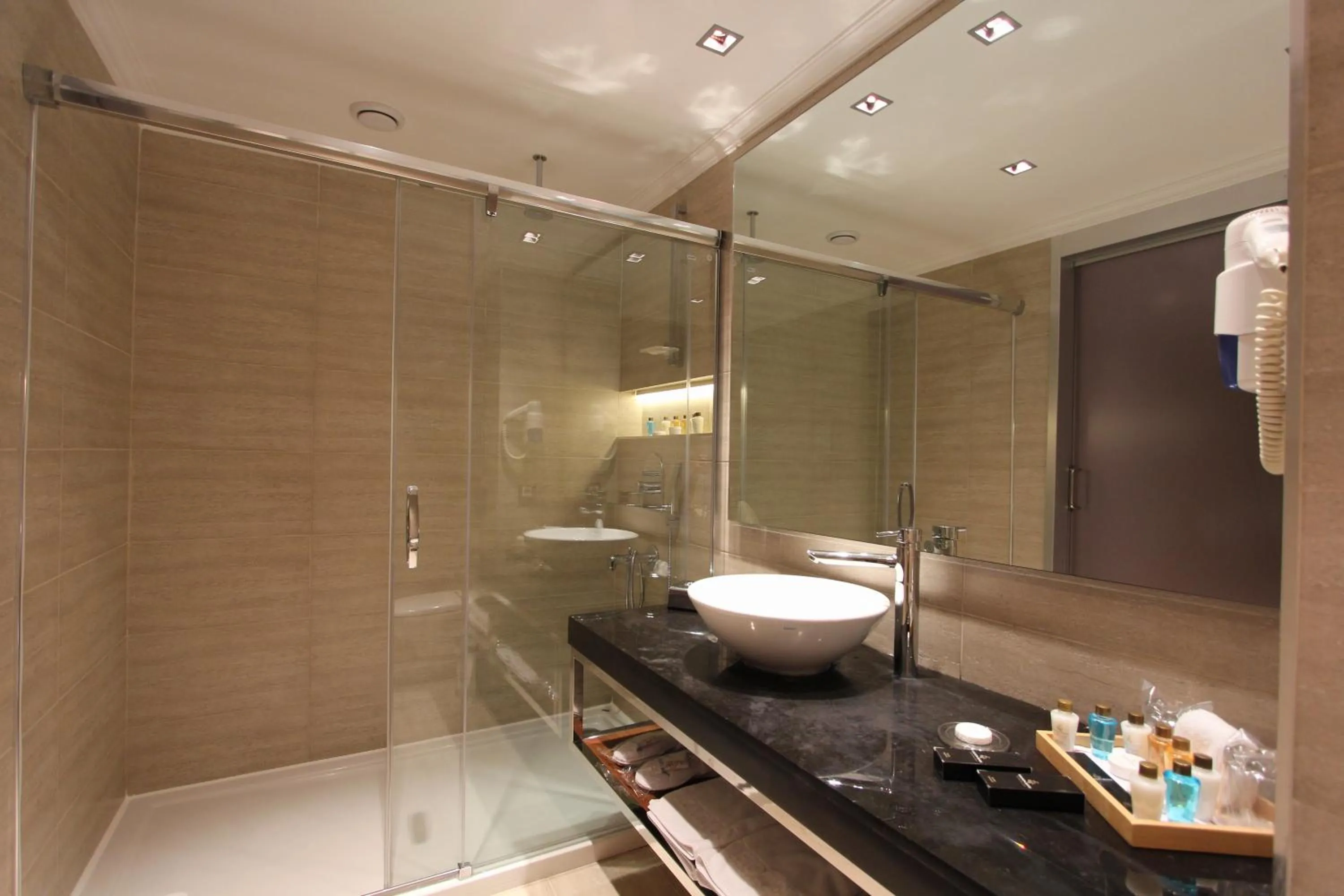 Bathroom in Kalyon Hotel Istanbul