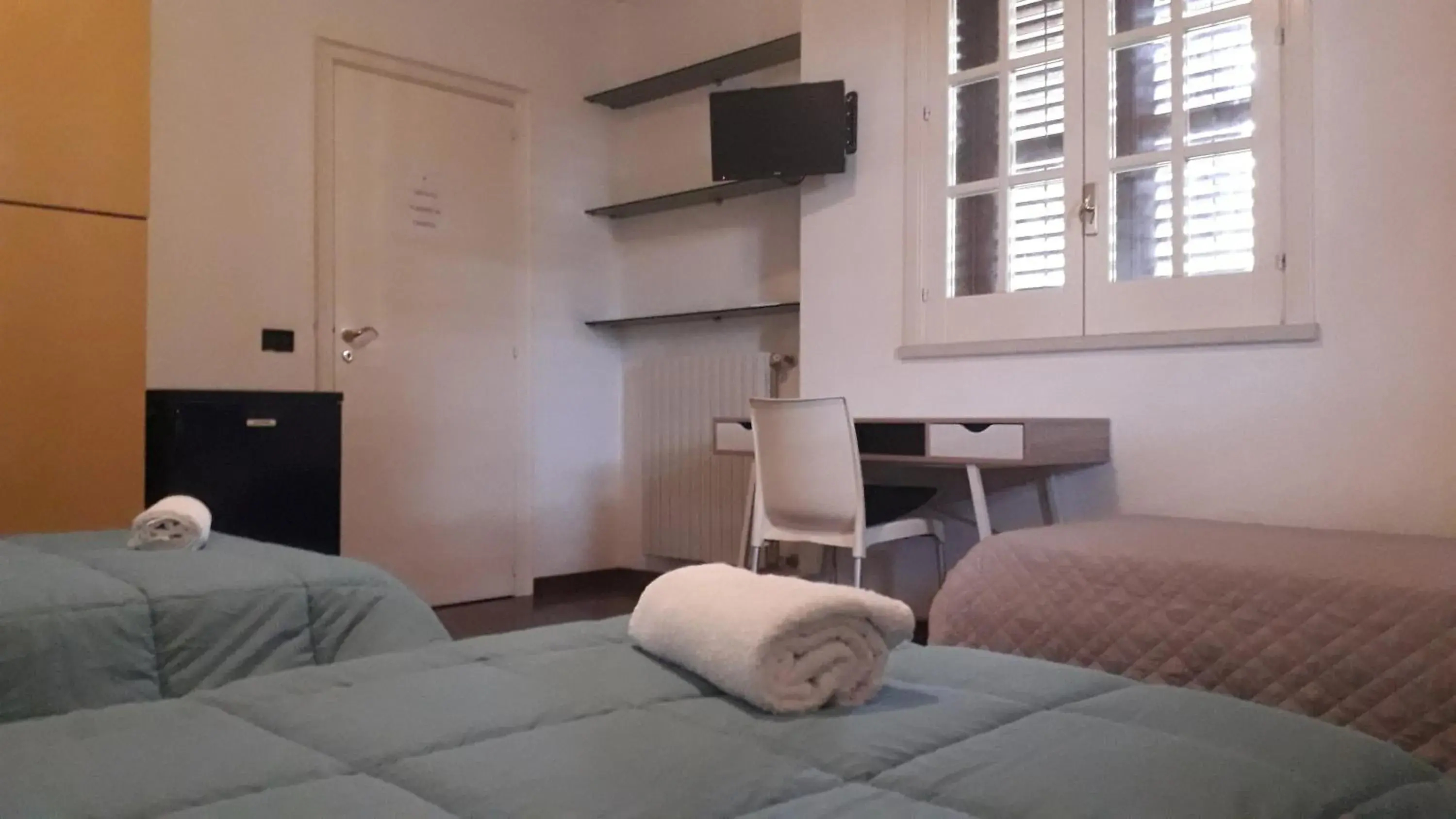 Triple Room with Bathroom - single occupancy in B&B Villa Victoria Triple Room with Bathroom - single occupancy in B&B Villa Victoria