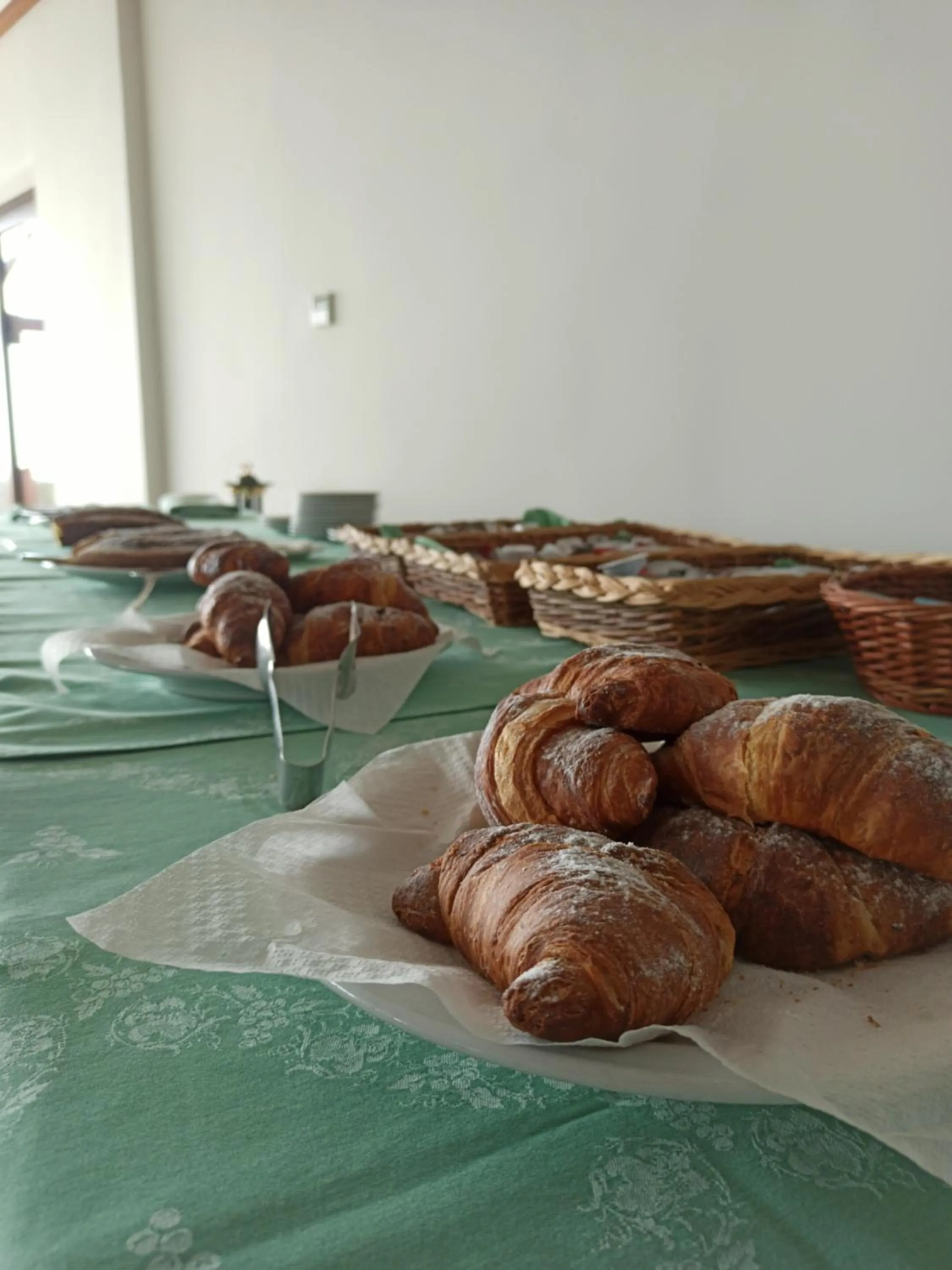 Food and drinks in Hotel Primavera Dell'Etna