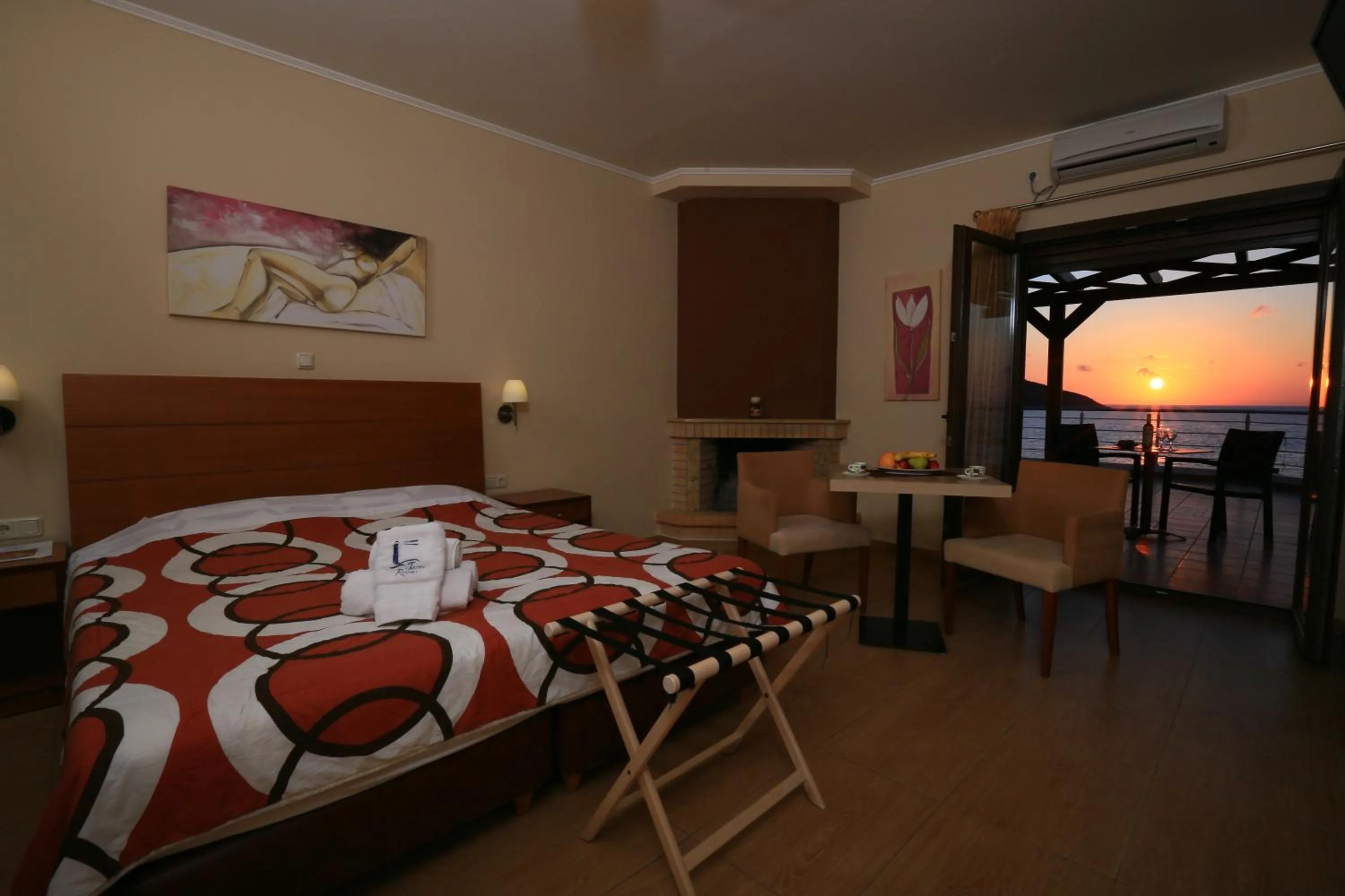 Bedroom, Bed in Faros Luxury Suites