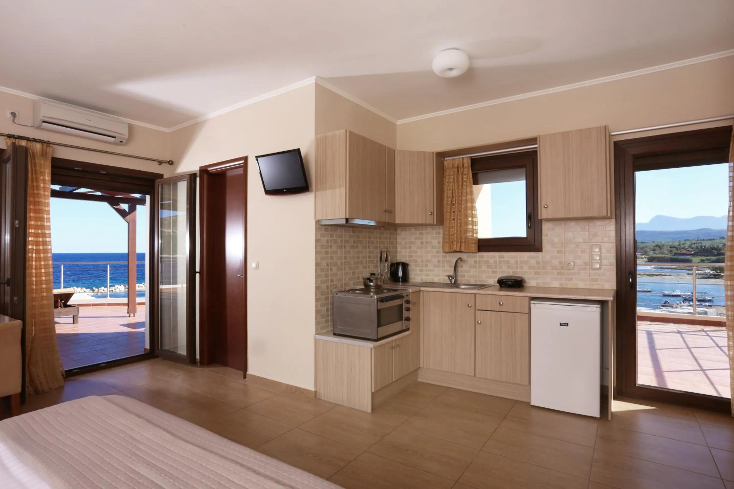 kitchen in Faros Luxury Suites