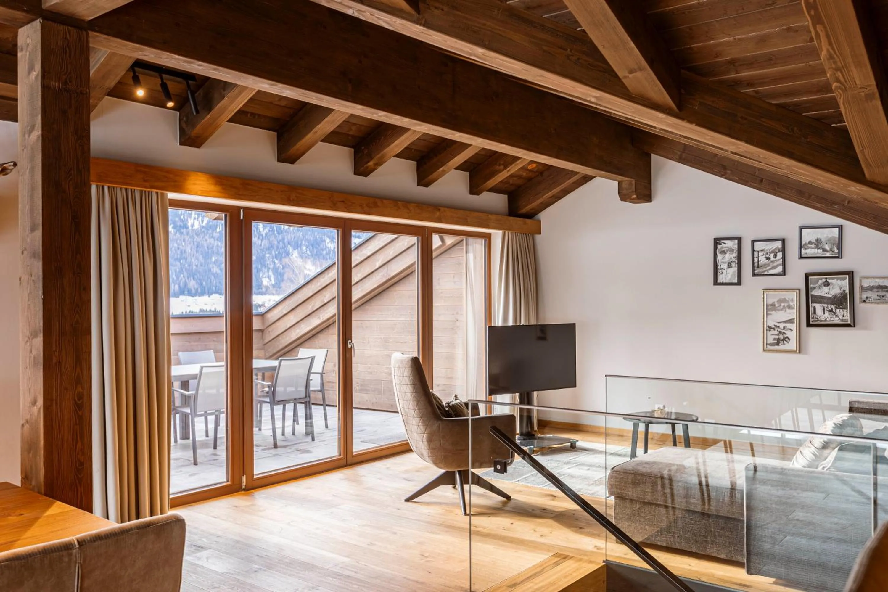 Living room in Bergresort Zugspitze Ehrwald by ALPS RESORTS