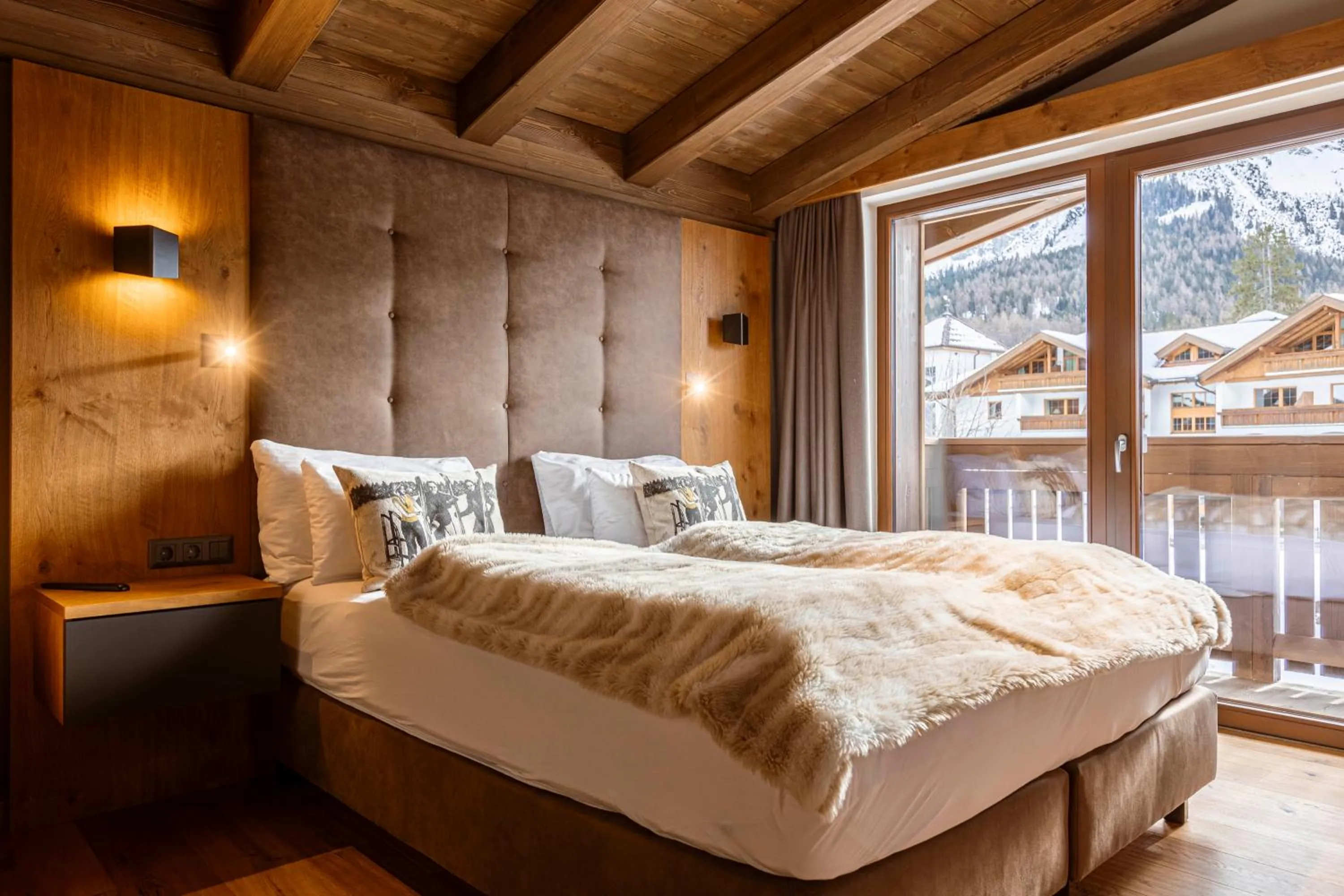 Bedroom, Bed in Bergresort Zugspitze Ehrwald by ALPS RESORTS