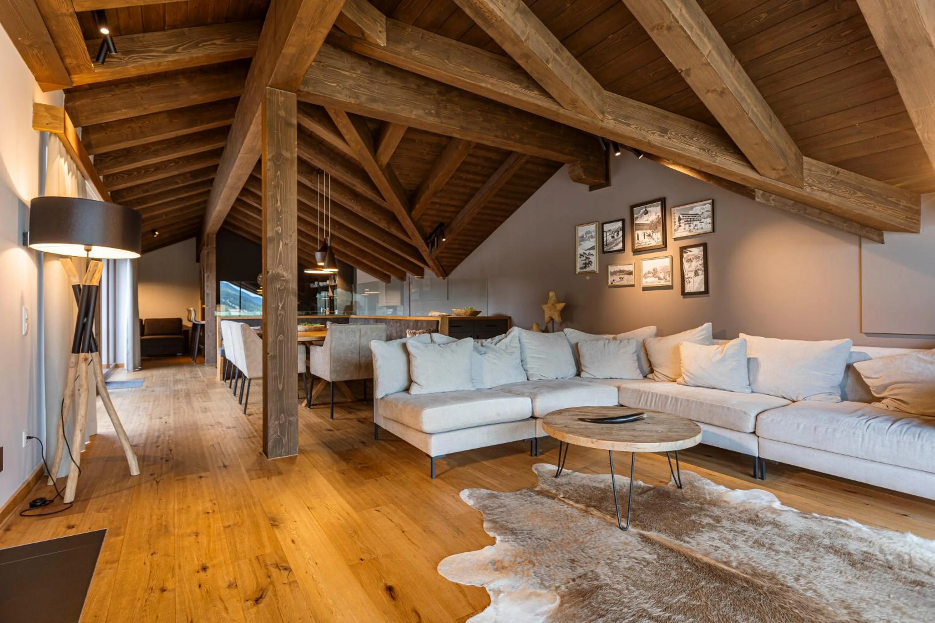 Living room in Bergresort Zugspitze Ehrwald by ALPS RESORTS