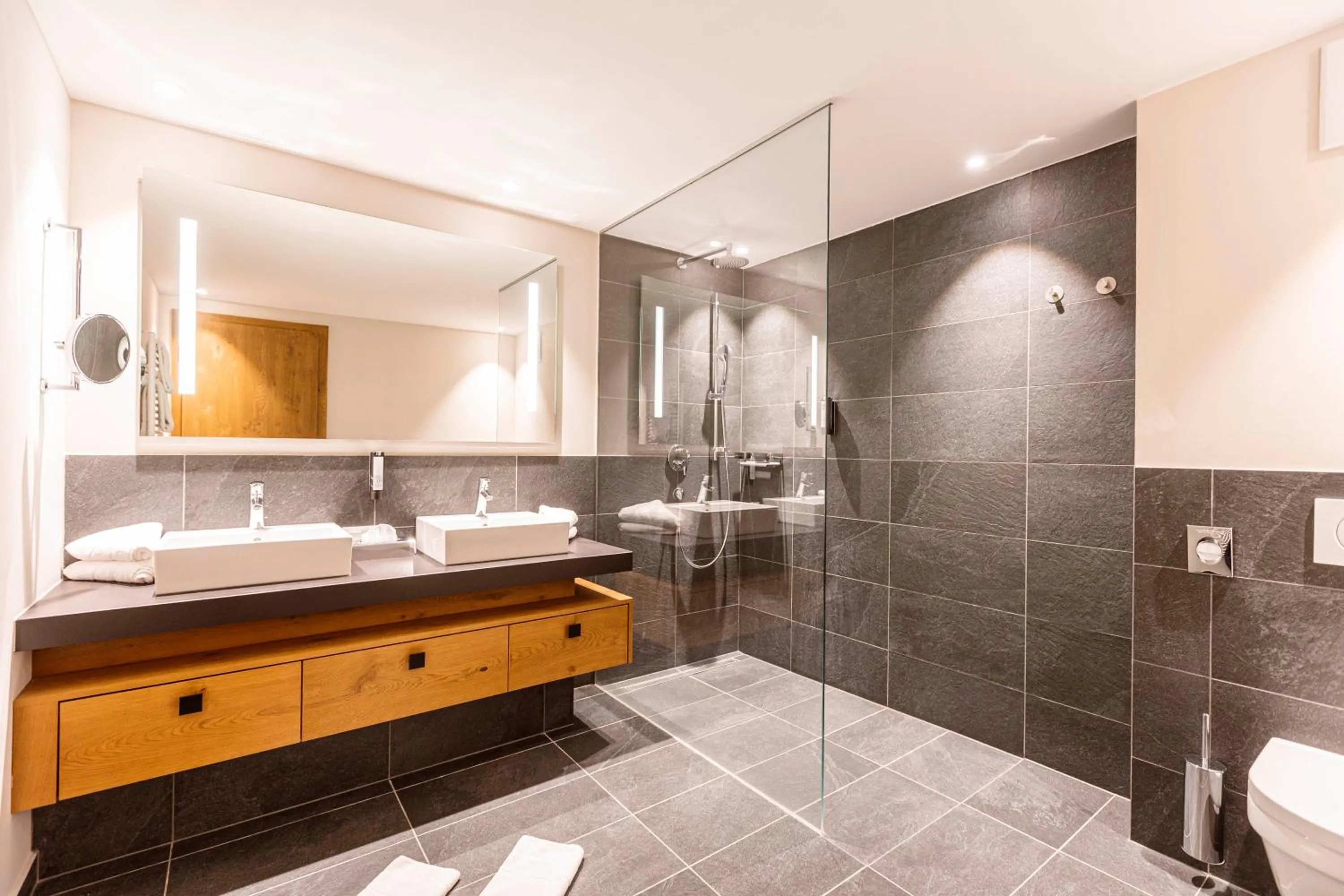 Bathroom in Bergresort Zugspitze Ehrwald by ALPS RESORTS