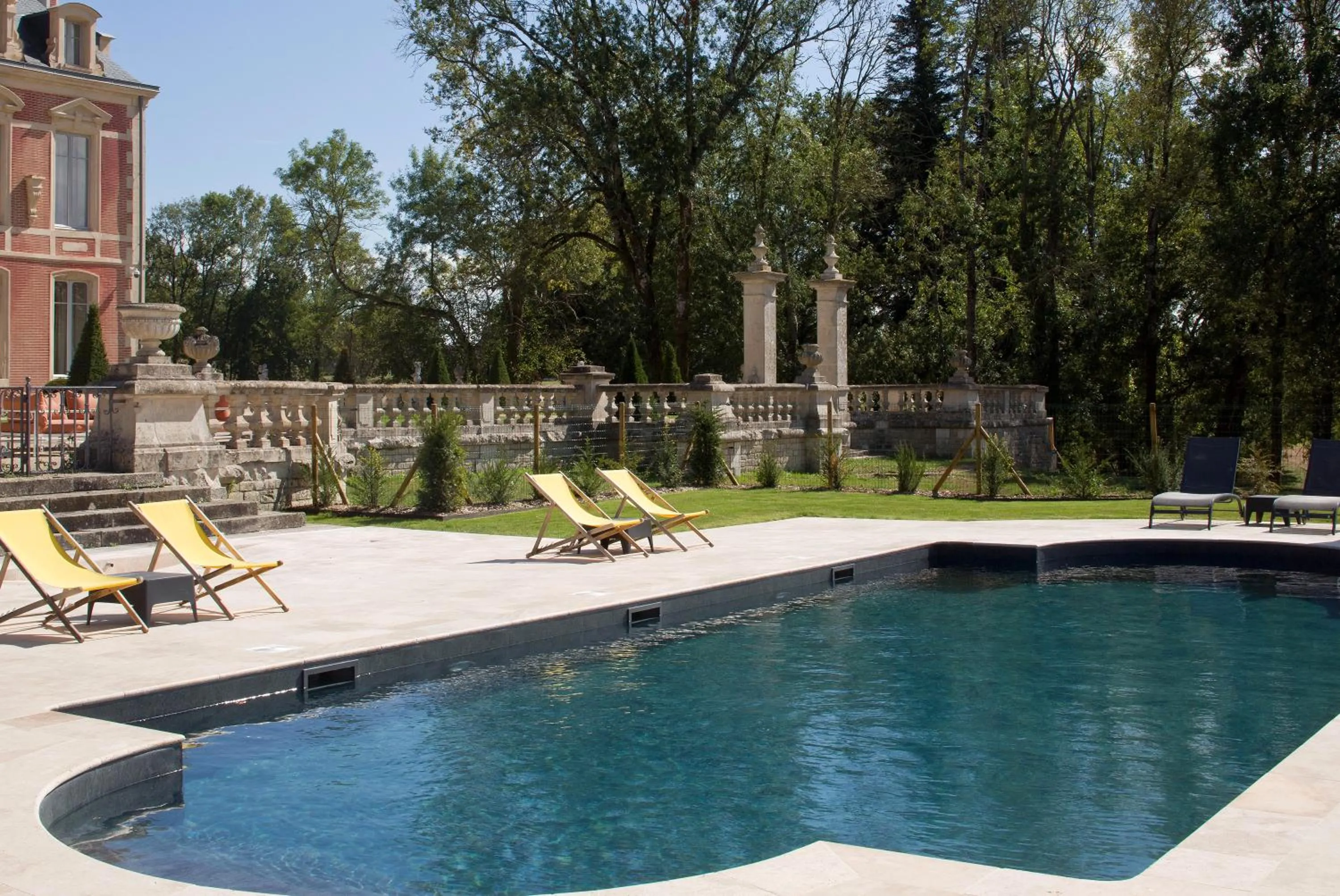 Swimming pool in Alexandra Palace - La Maison Younan