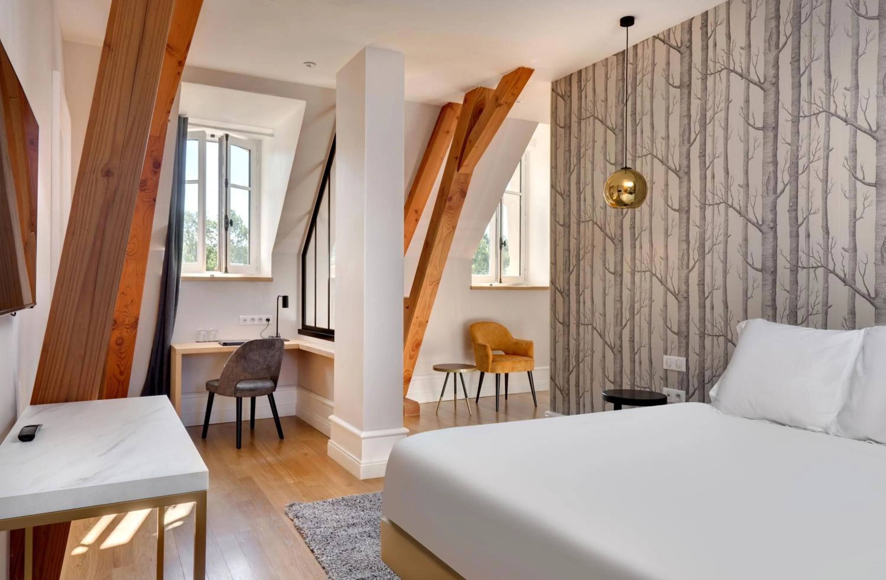 Bed in Alexandra Palace - La Maison Younan