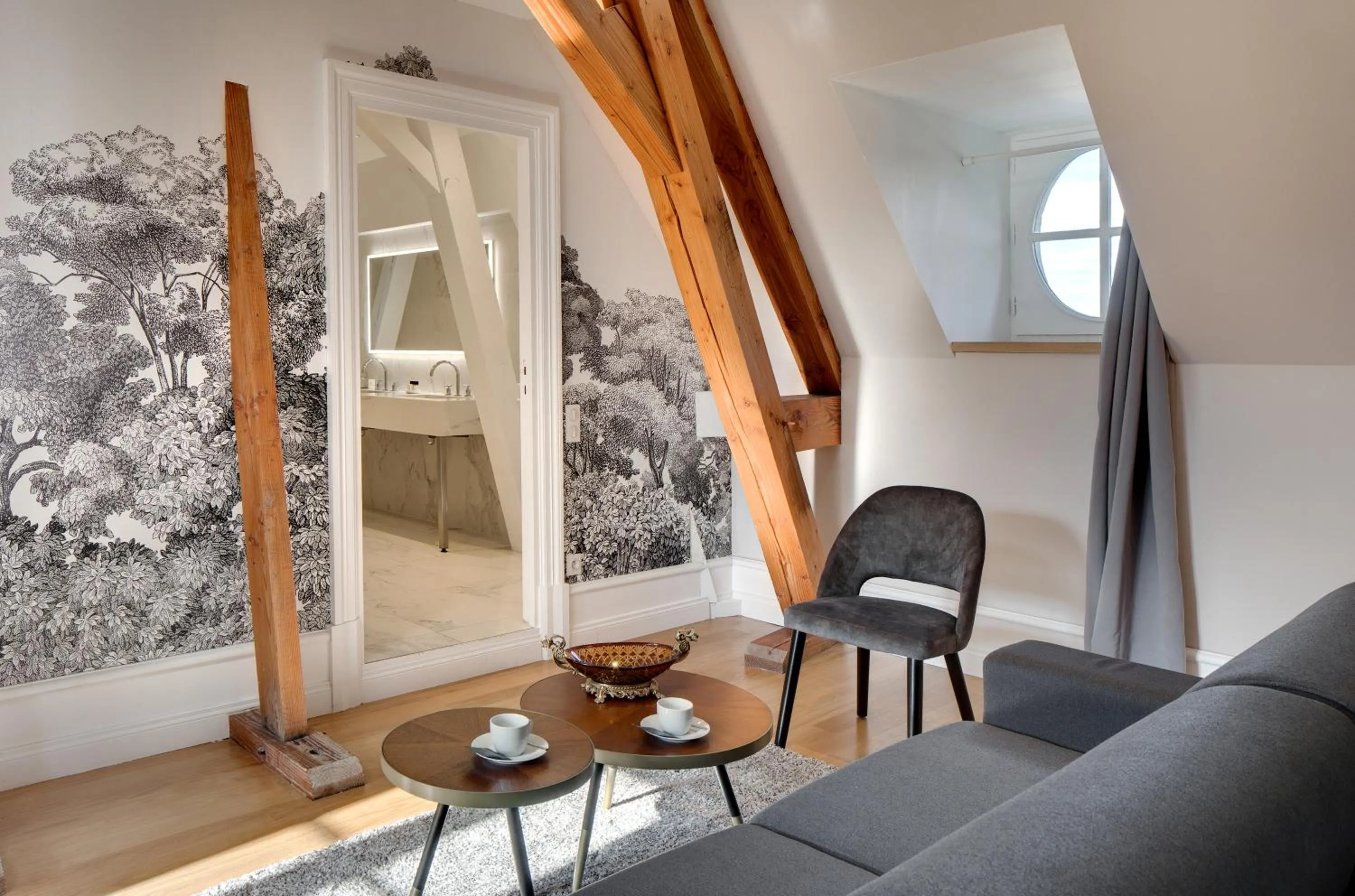 Property building in Alexandra Palace - La Maison Younan