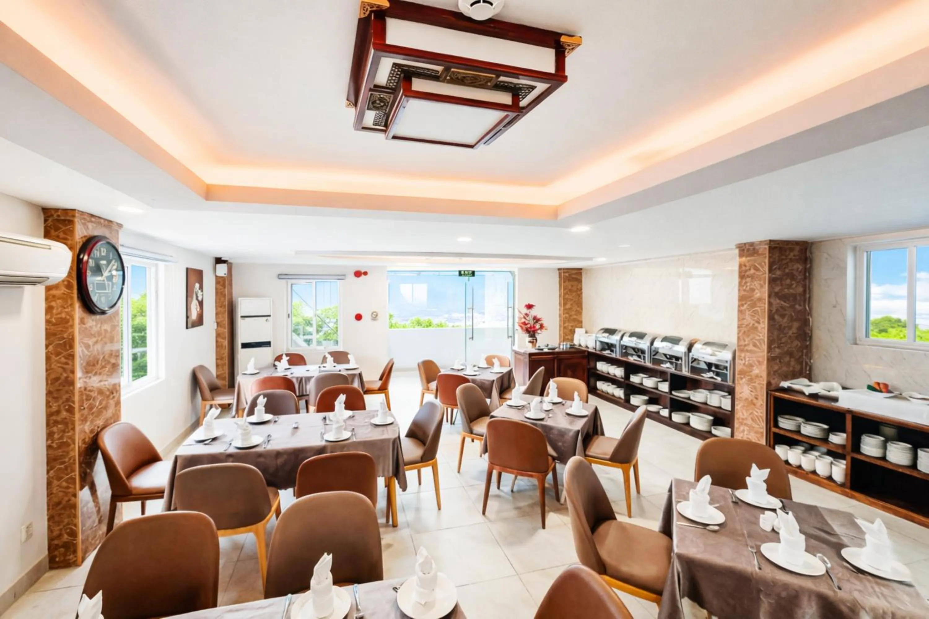 Restaurant/places to eat in Xavia Hotel Quy Nhơn