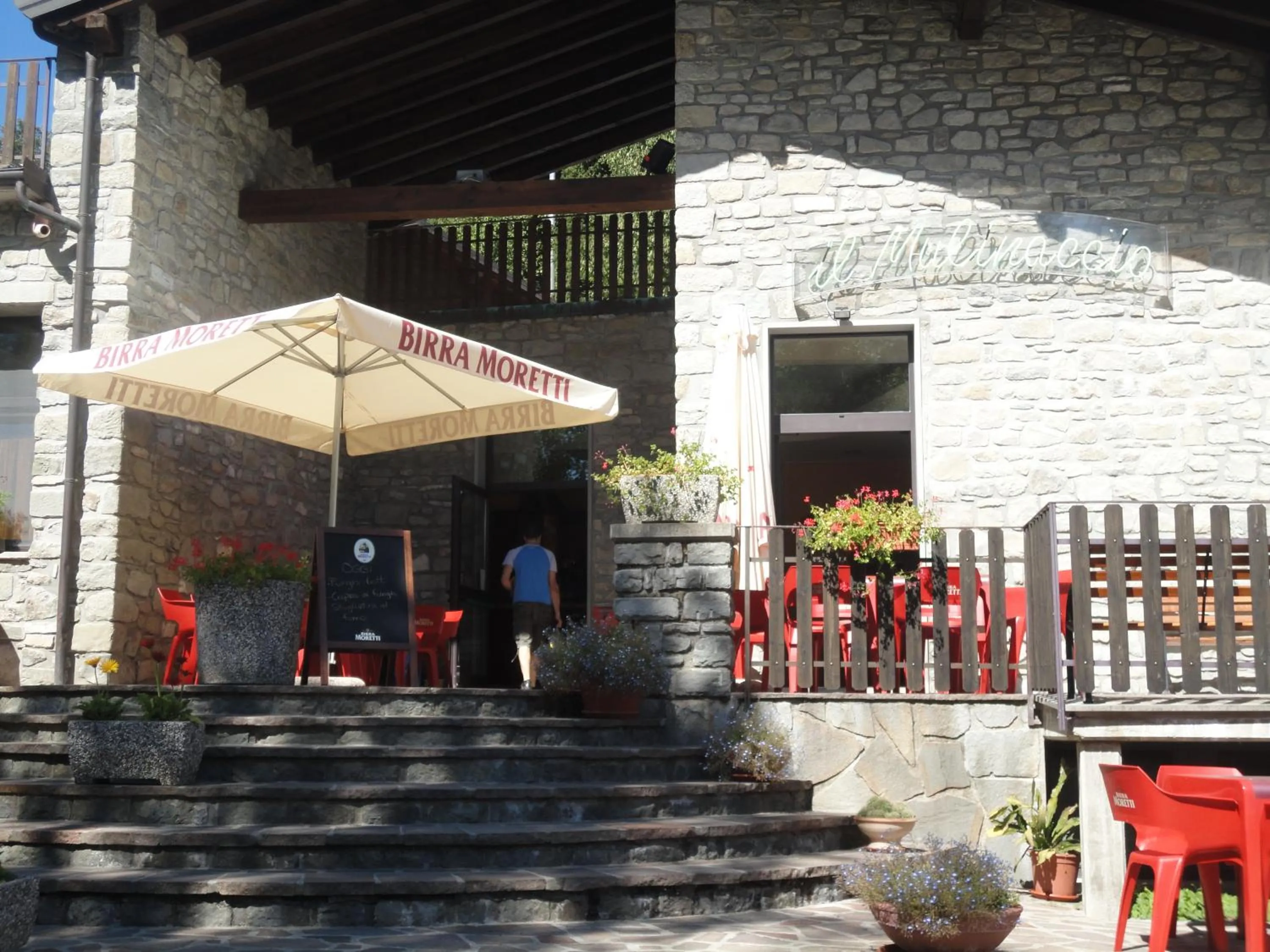 Restaurant/places to eat in Residence Il Mulinaccio