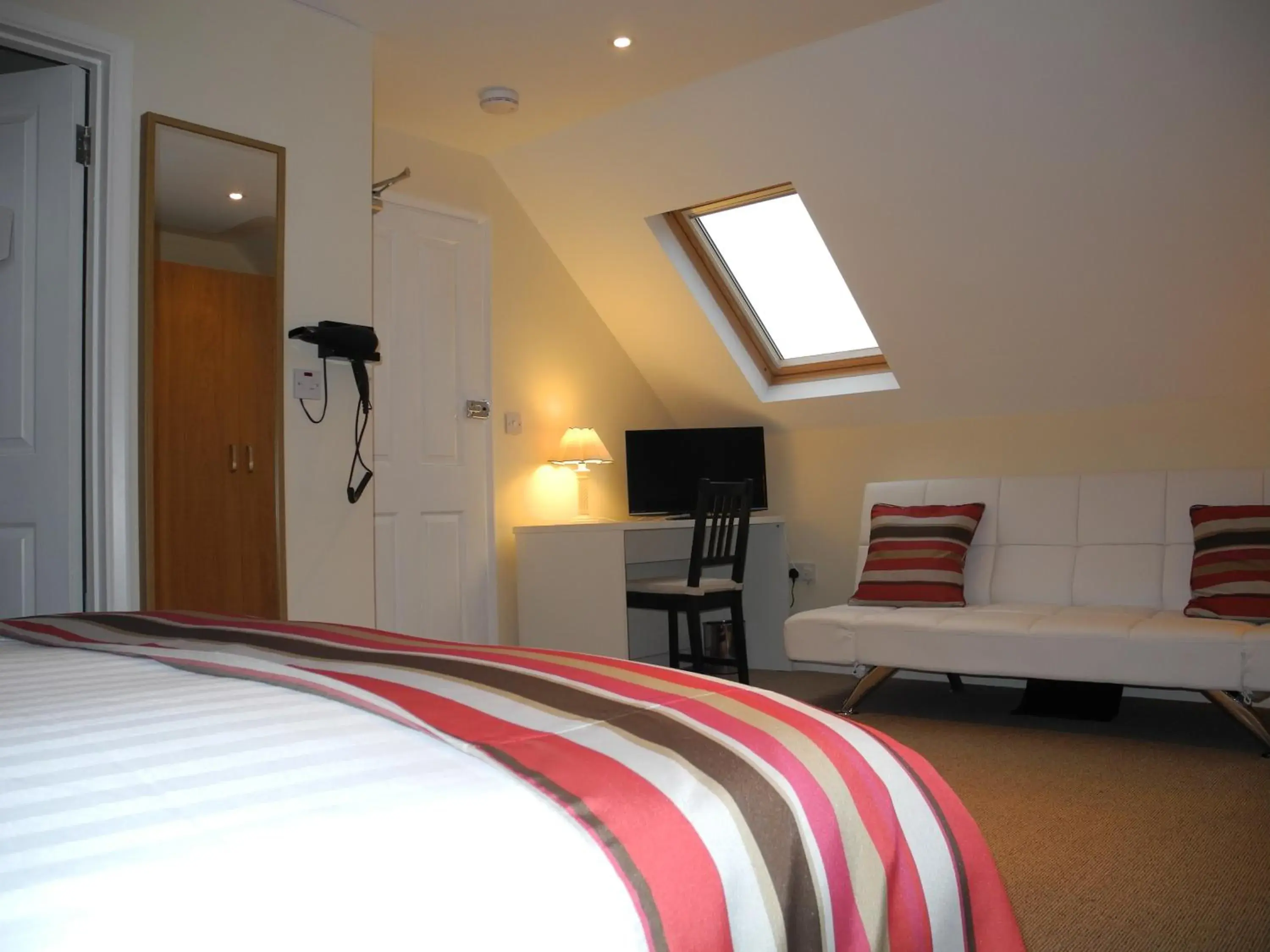 Family Room in Oakside Lodge Guest House Family Room in Oakside Lodge Guest House