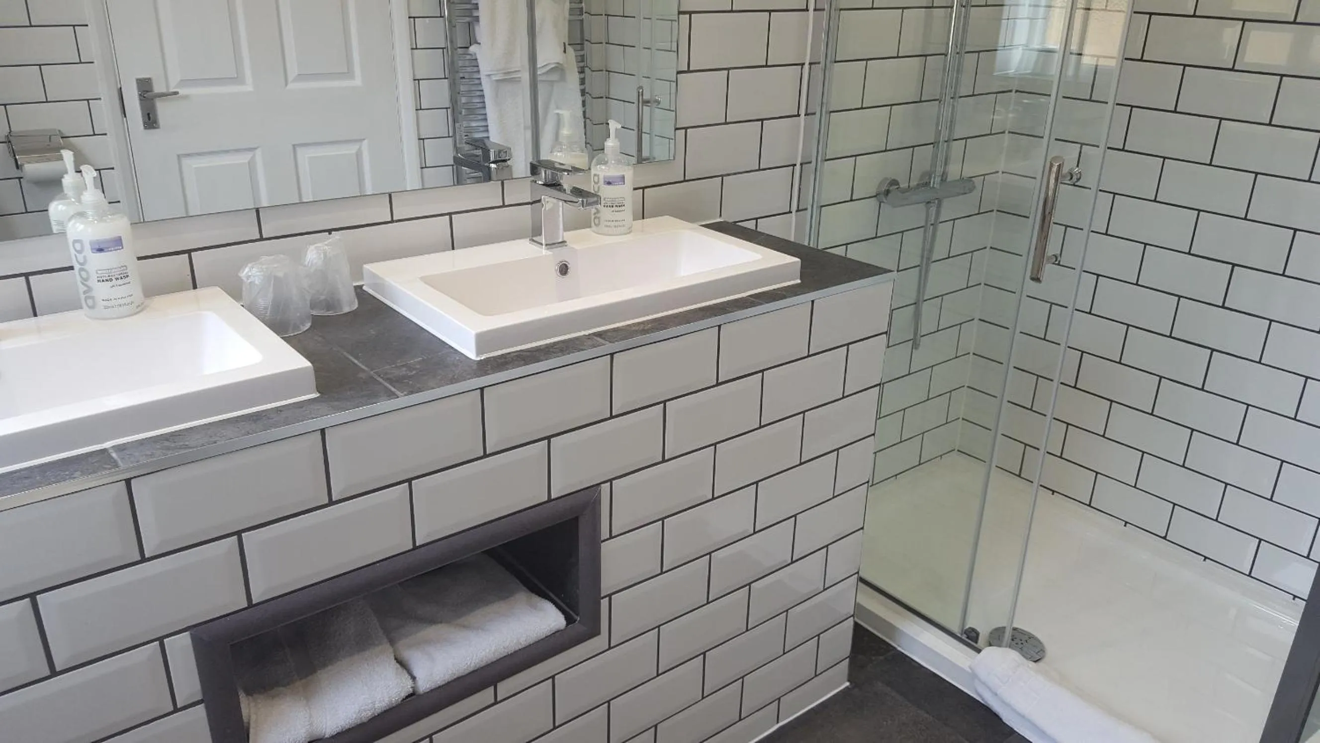 Bathroom in Oakside Lodge Guest House