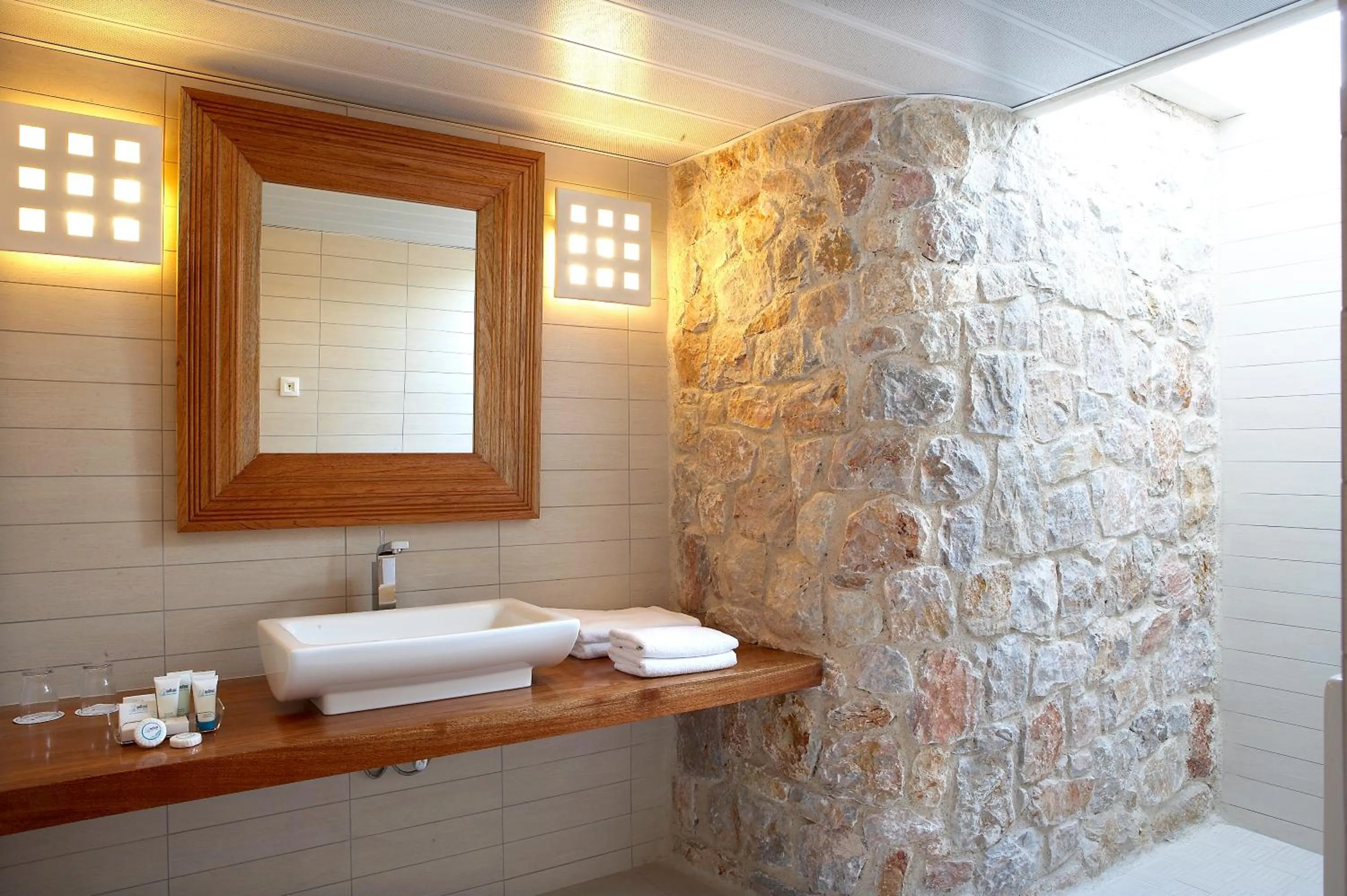 Bathroom in Meltemi Village Hotel