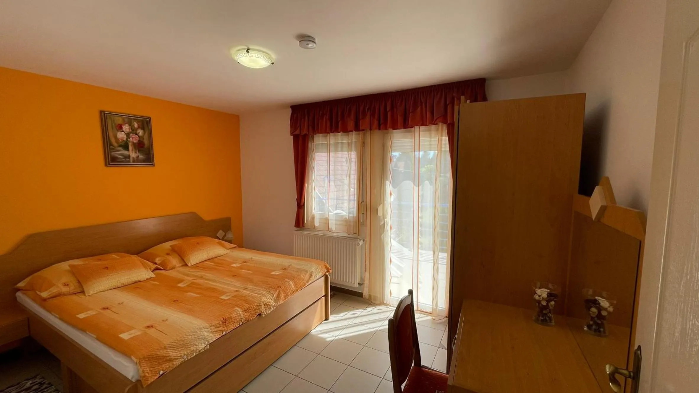 Bedroom, Bed in Andrea Apartmanok