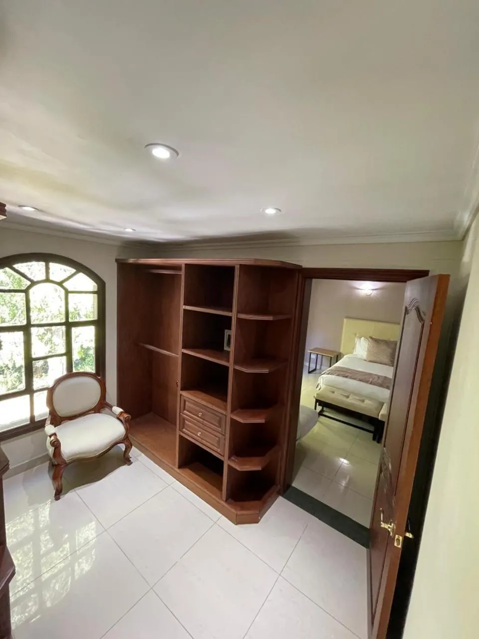 furniture, Bed in Villa de los Angeles