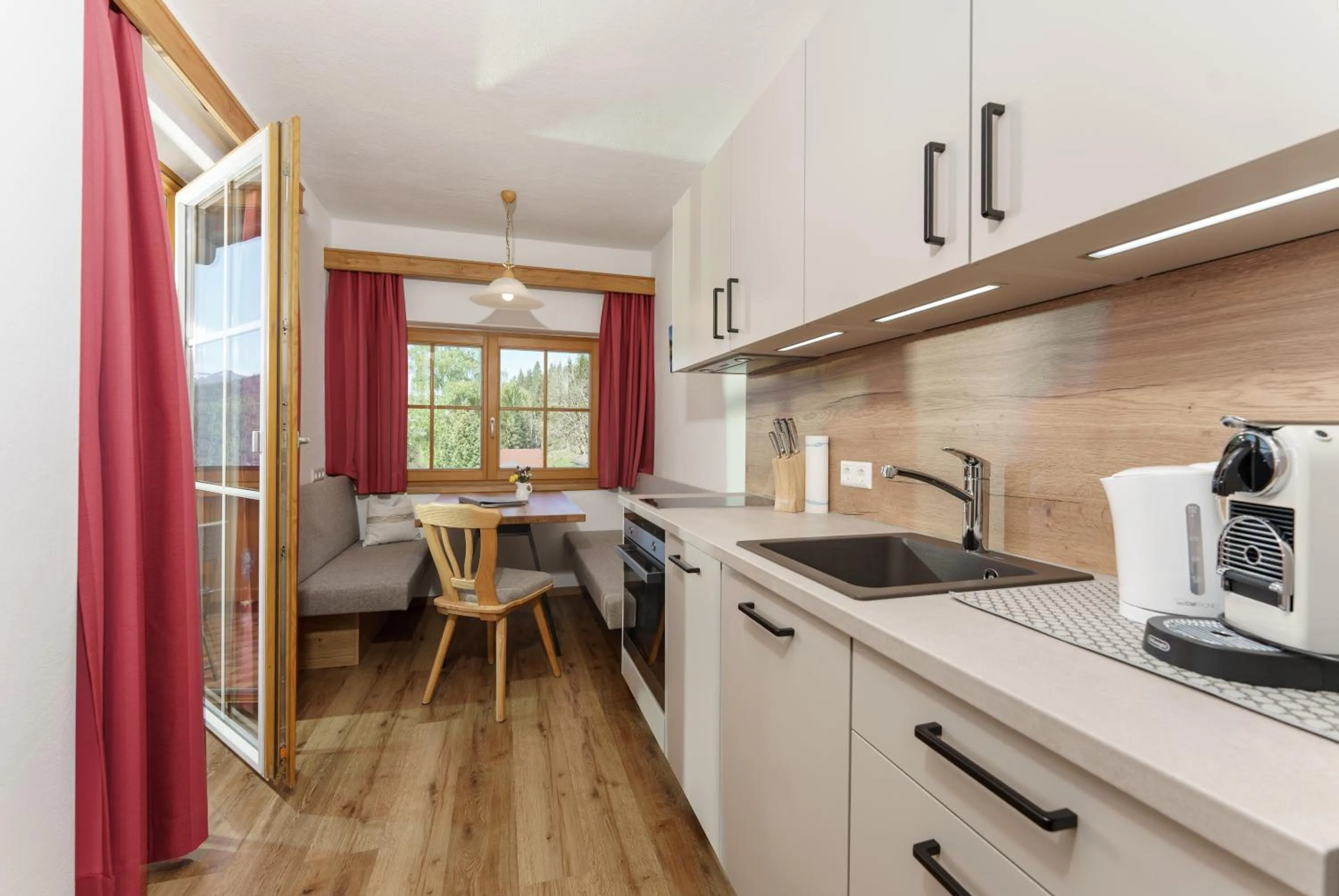 kitchen in Pension Bergbauernhof Irxner